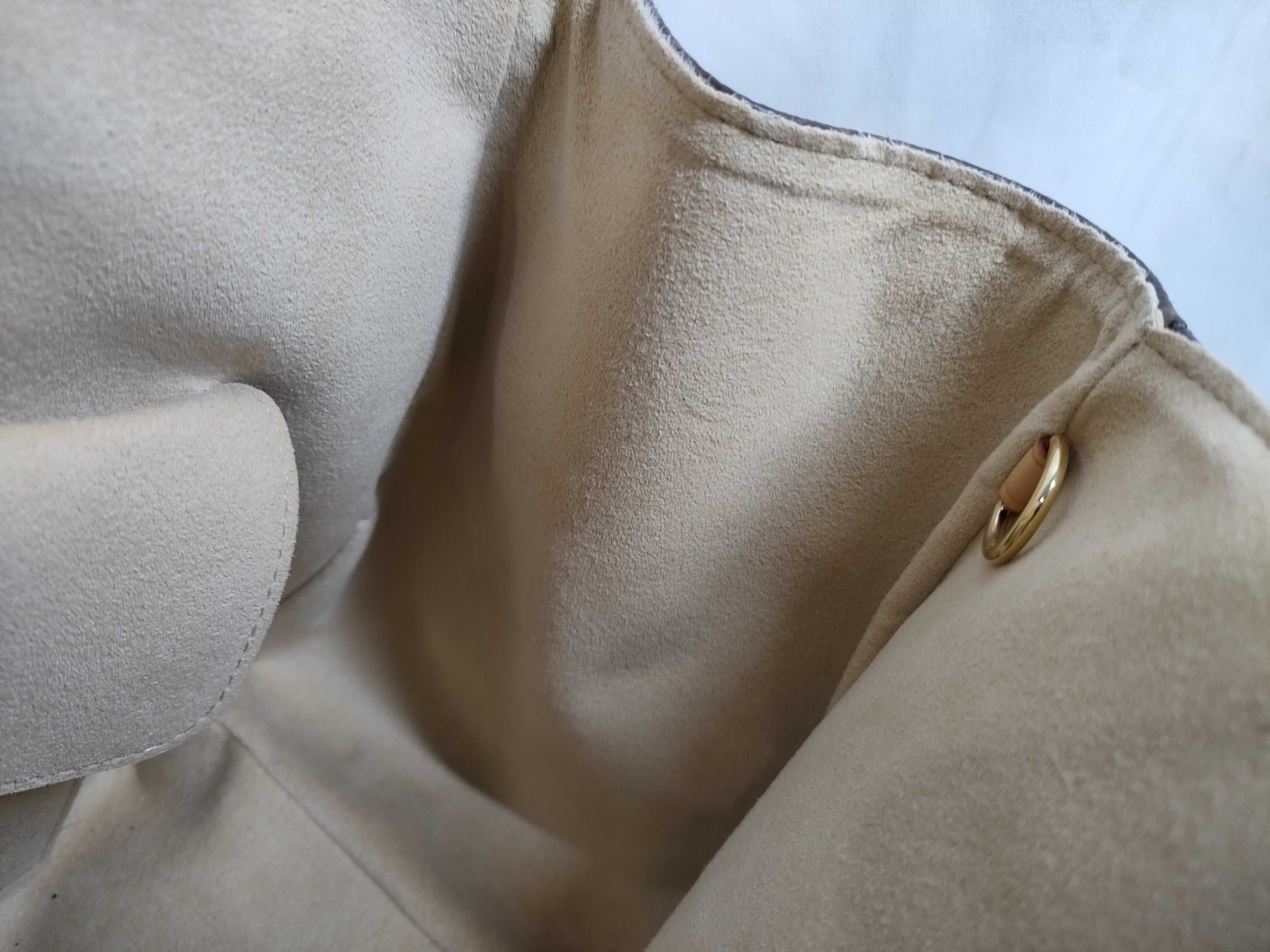 Monogram M40120 Beverly GM Handbag — view 9