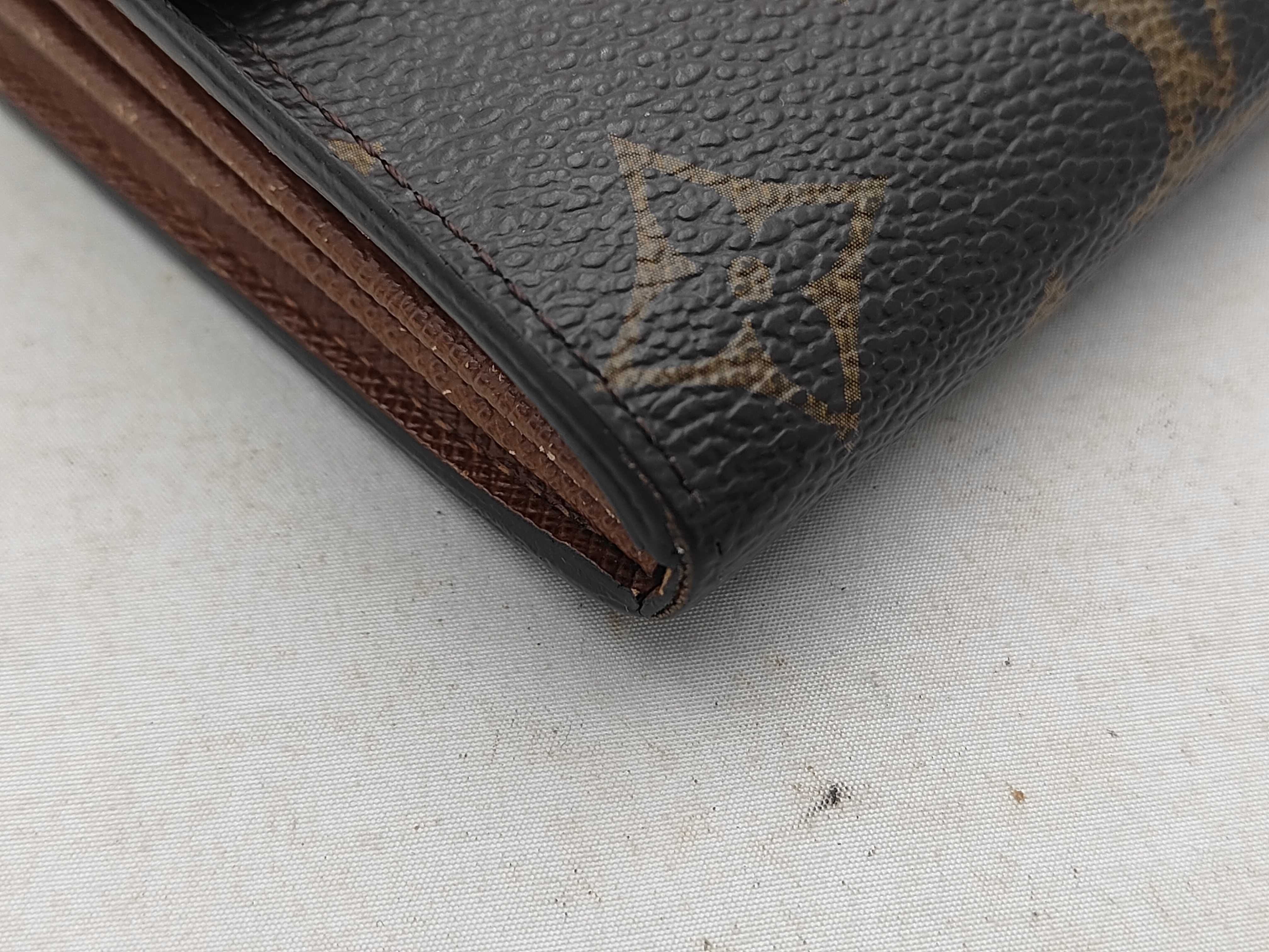 Sarah Wallet — view 3