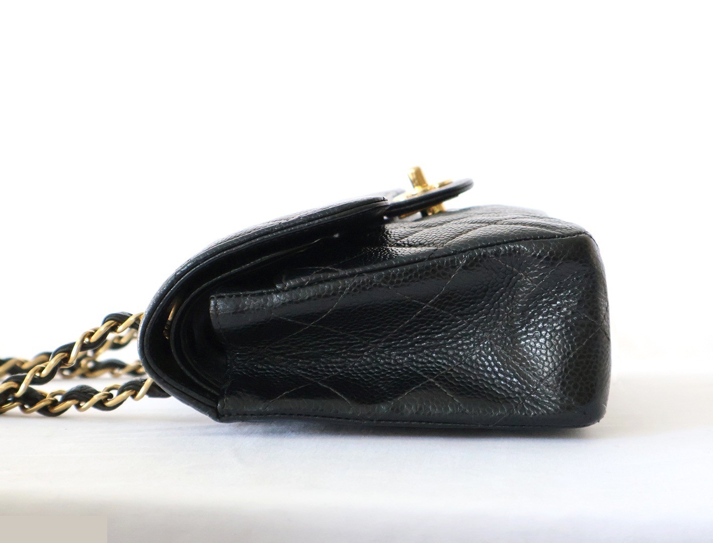 Caviar leather Matelassé 23 Double flap Double chain shoulder bag, black — view 6