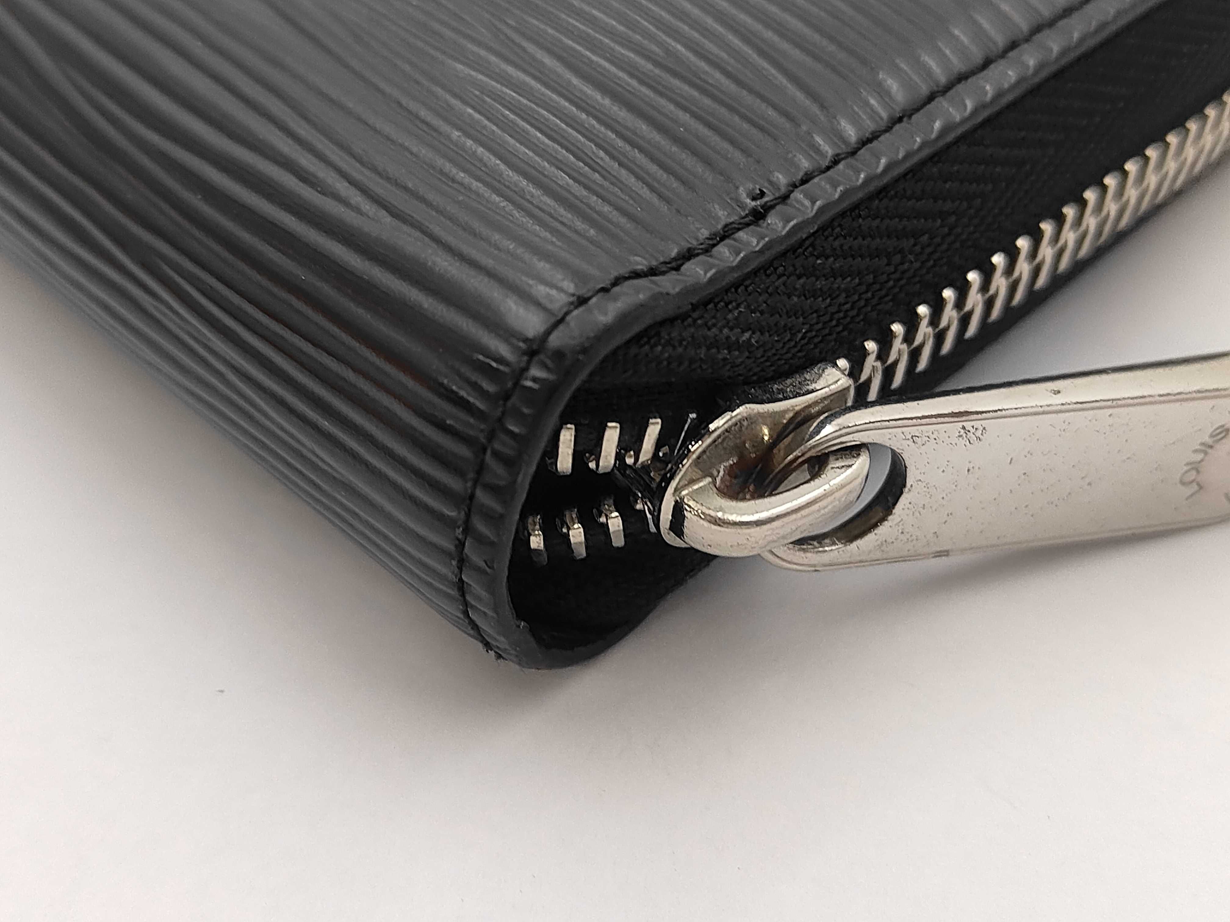 LV/Epi/Zippy Wallet/M61857 Wallet — view 3