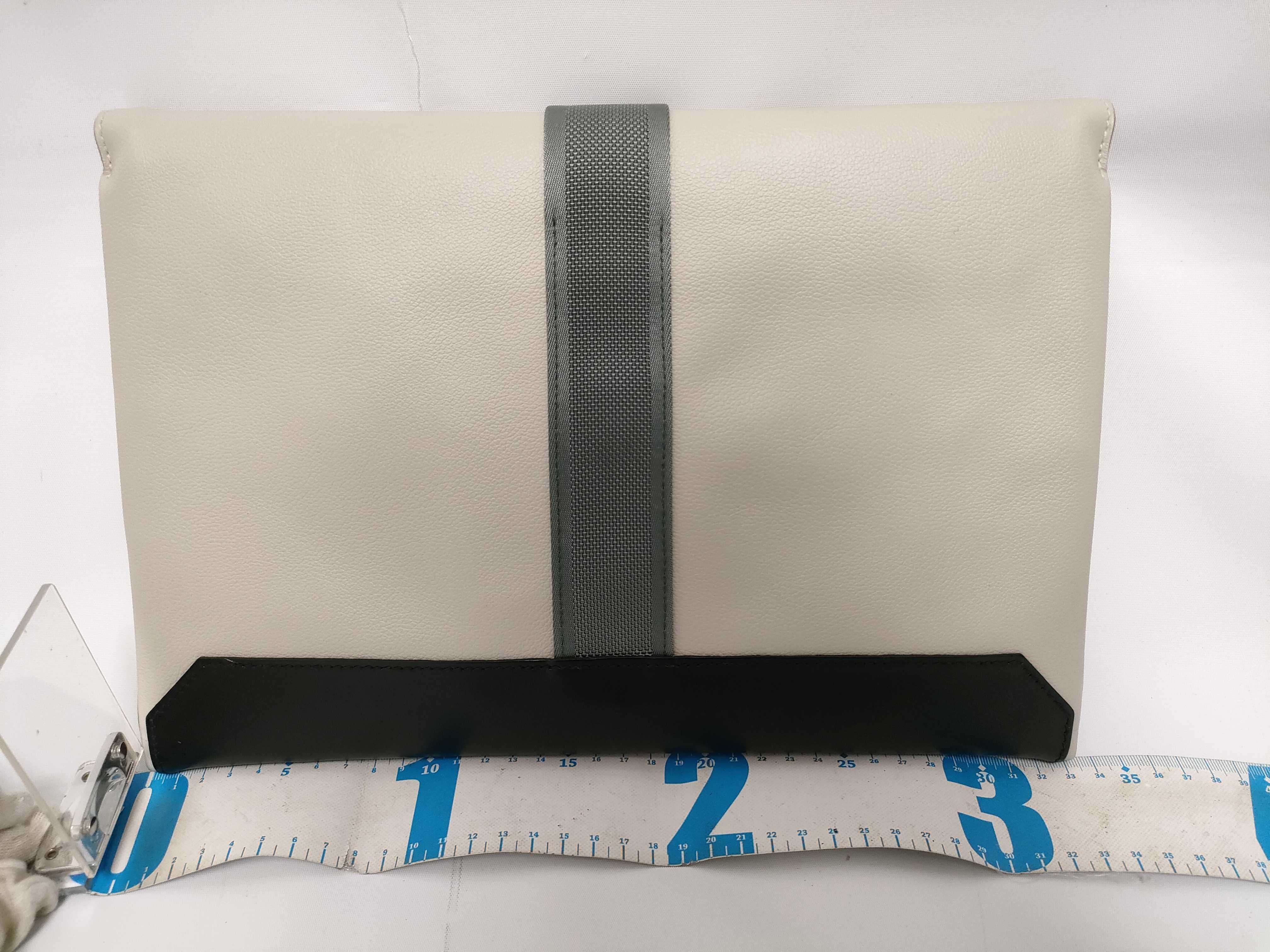 City Slide Evercolor Craie Black Clutch Bag — view 2