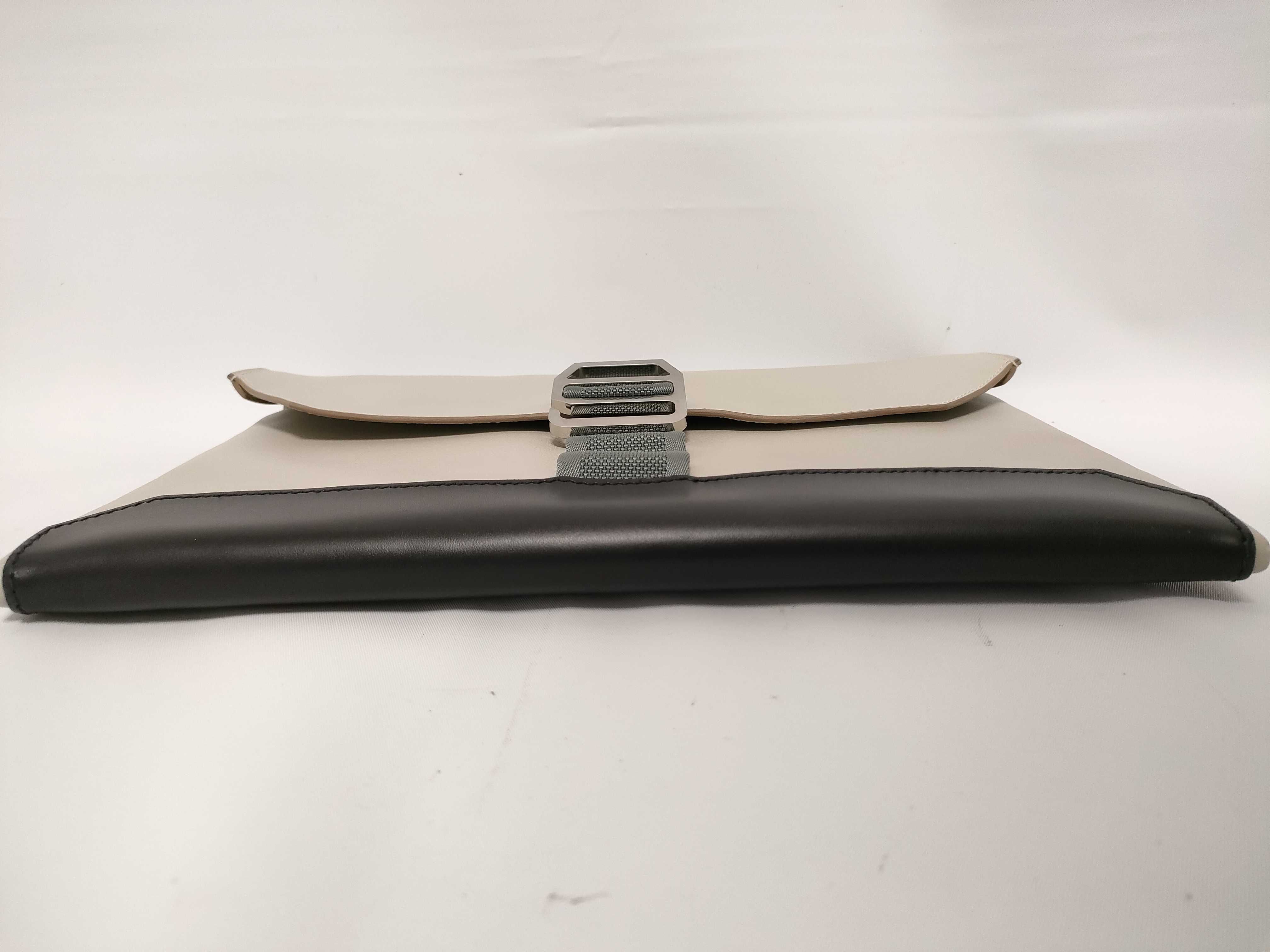 City Slide Evercolor Craie Black Clutch Bag — view 3