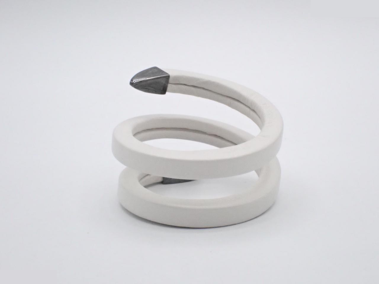 Bracelet, wrist circumference approximately 17 cm — view 2