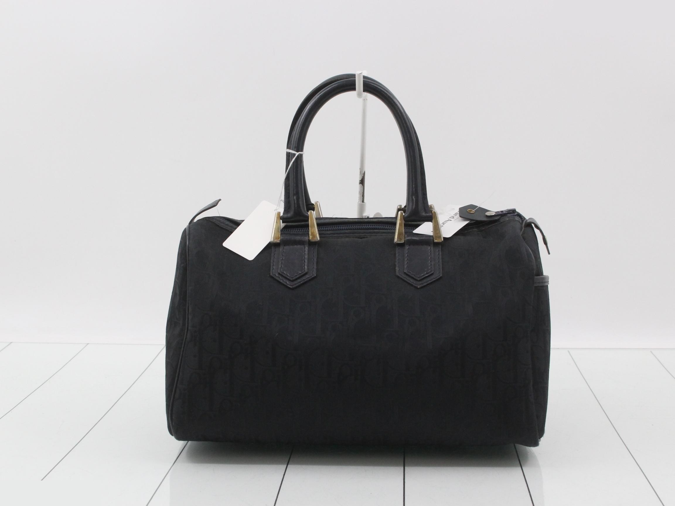 handbag — view 2