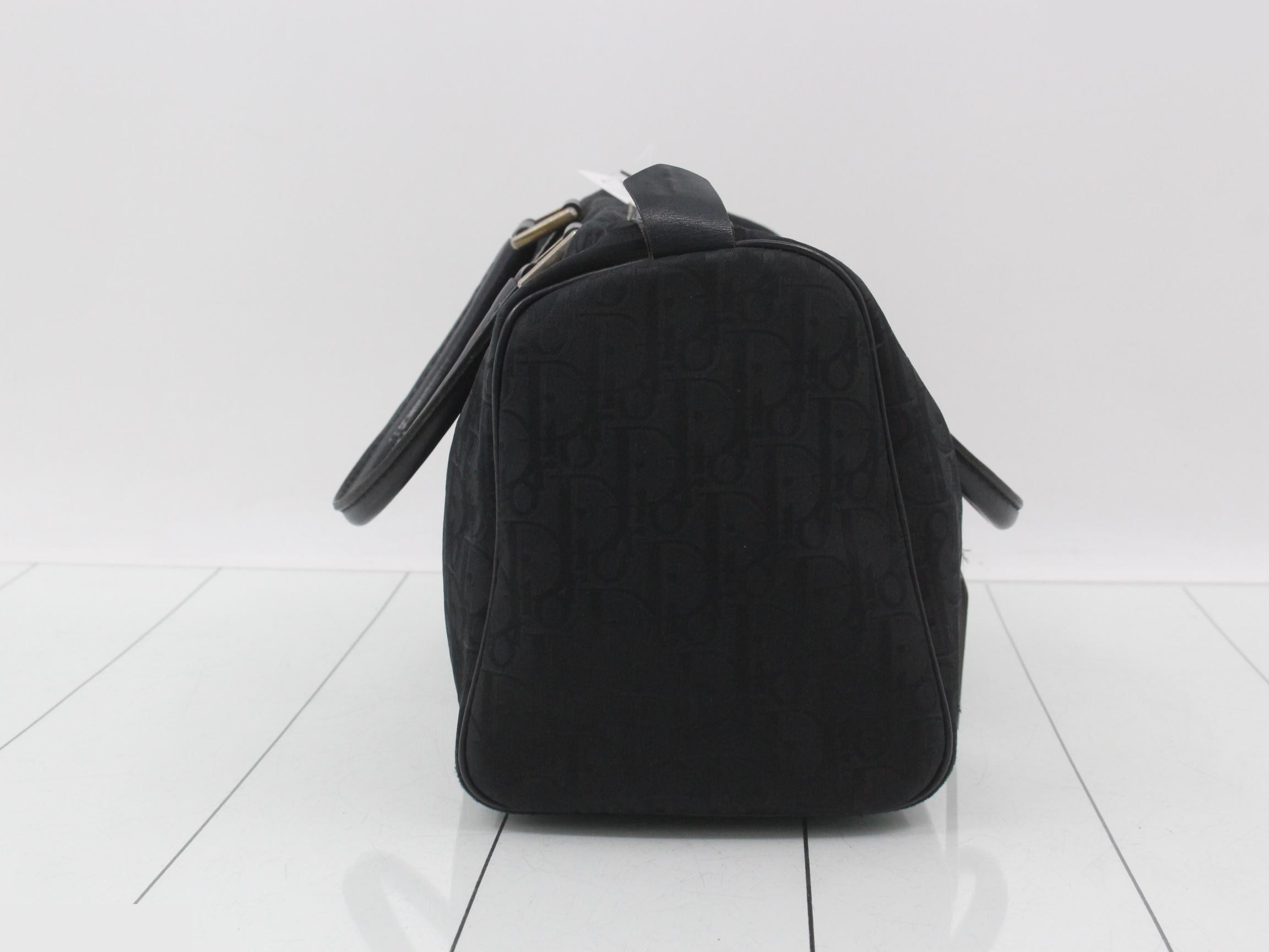 handbag — view 3