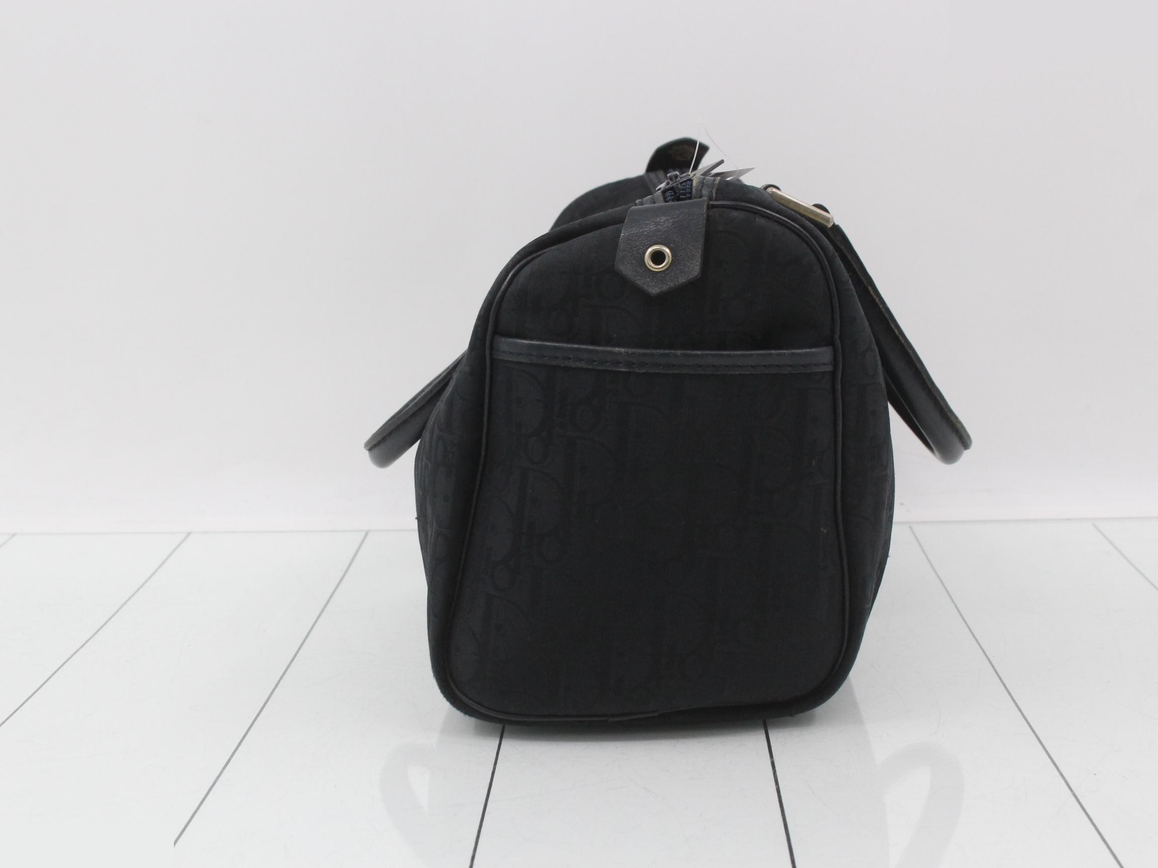 handbag — view 4