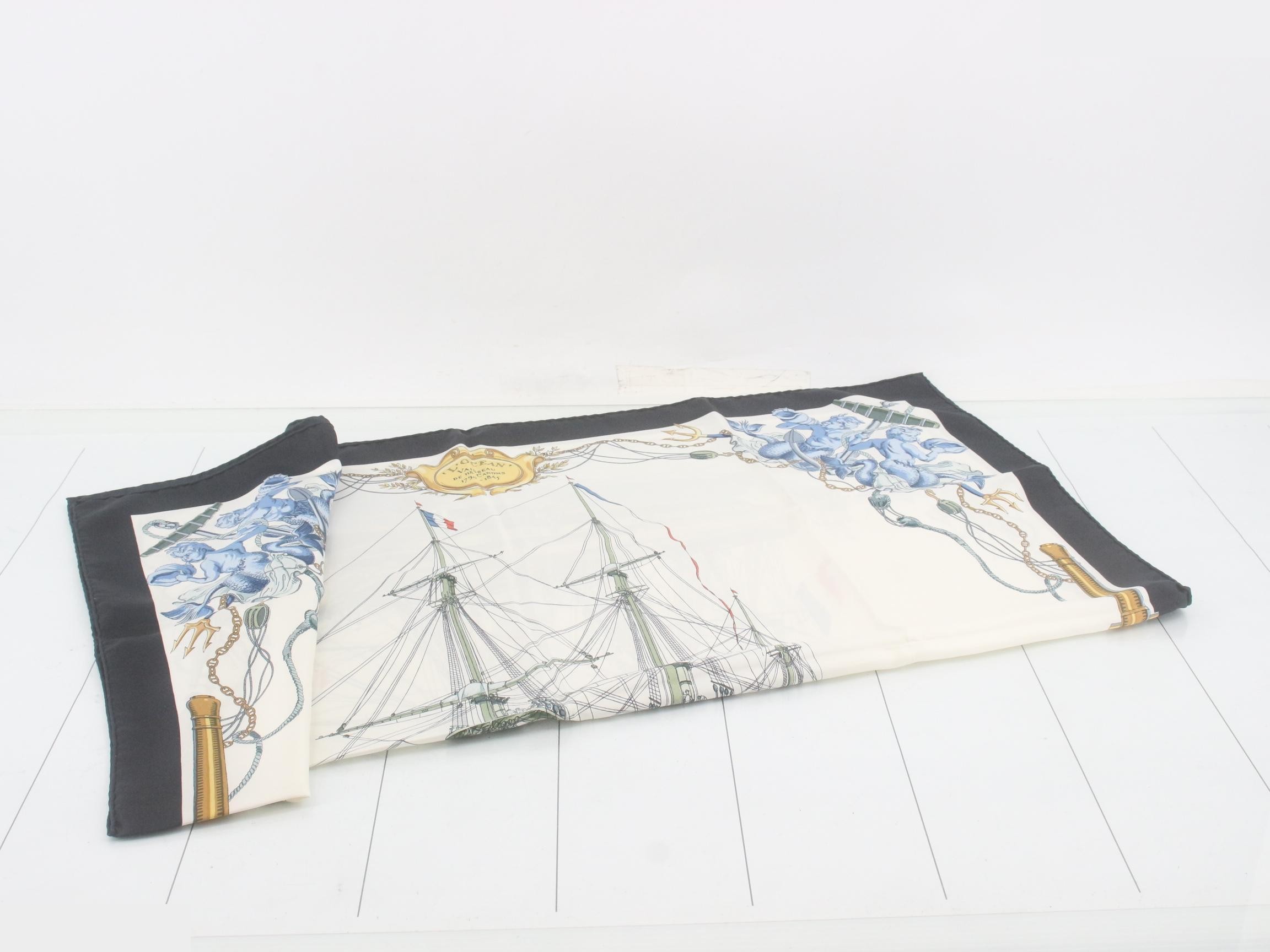 Scarf, Carre 90, L'Ocean (Ocean) — view 3