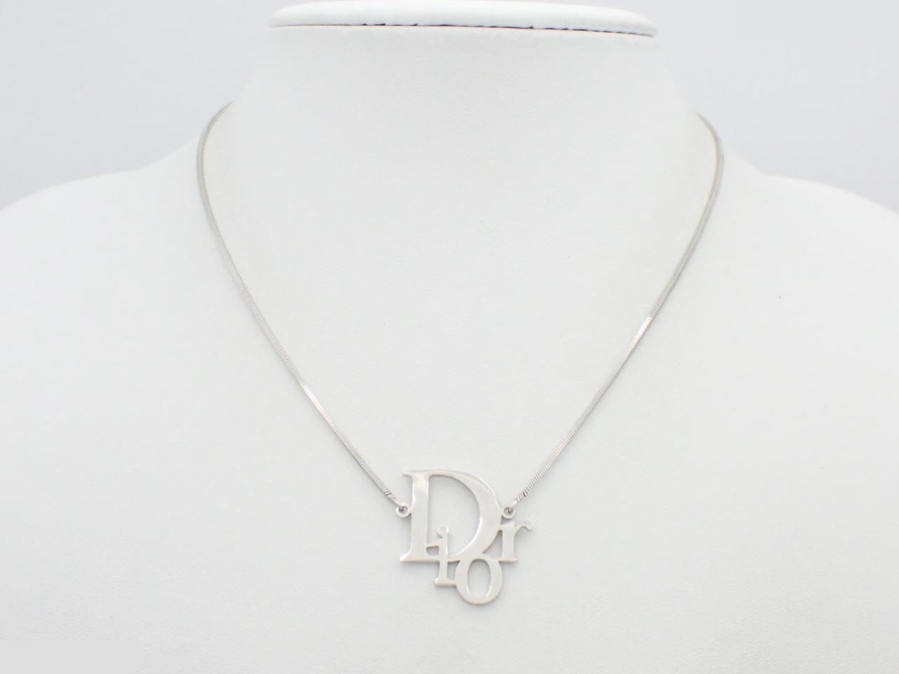 Necklace, neck circumference approximately 37 cm — view 3