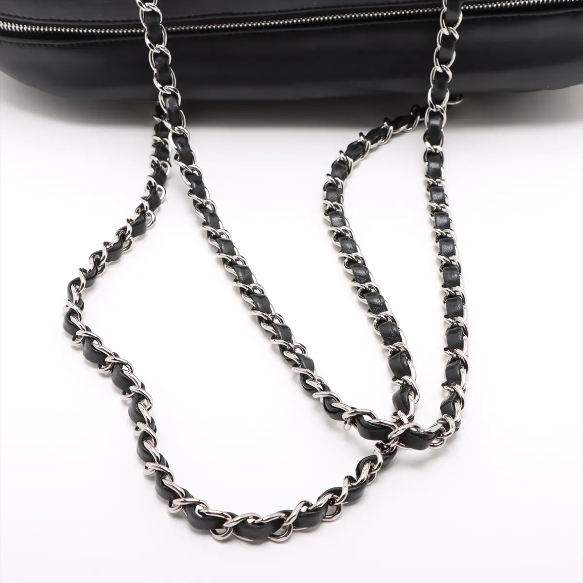 Matelasse Lambskin Chain Tote Bag 2.55 Black Silver Hardware 14052602 14th Series — view 5