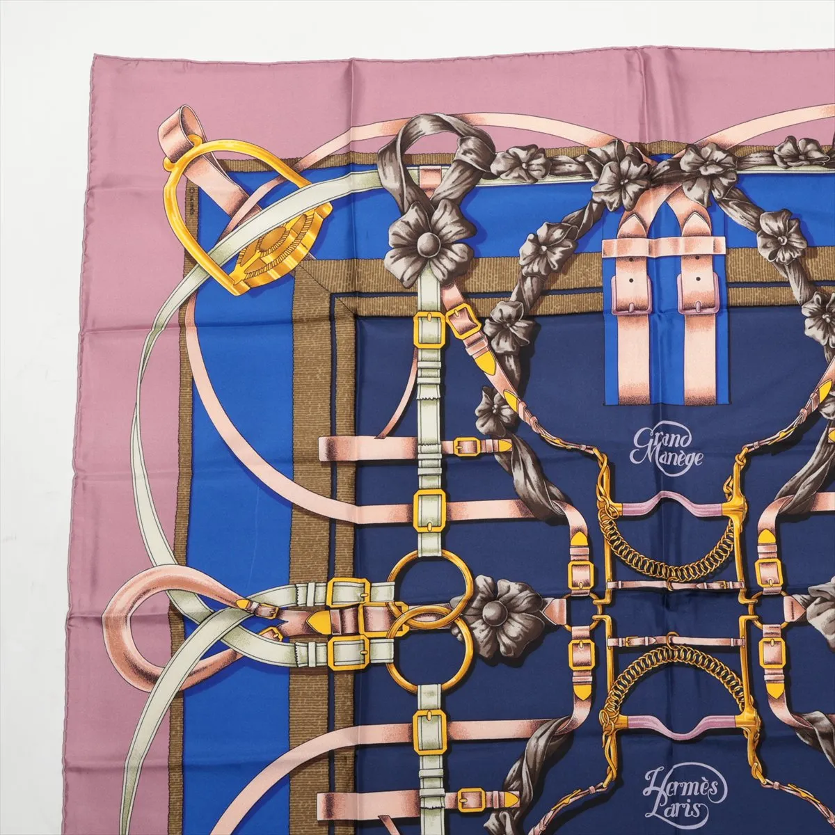 Carre 90 GRAND MANEGE Great Training Technique Scarf Silk Pink x Blue Thread — view 2