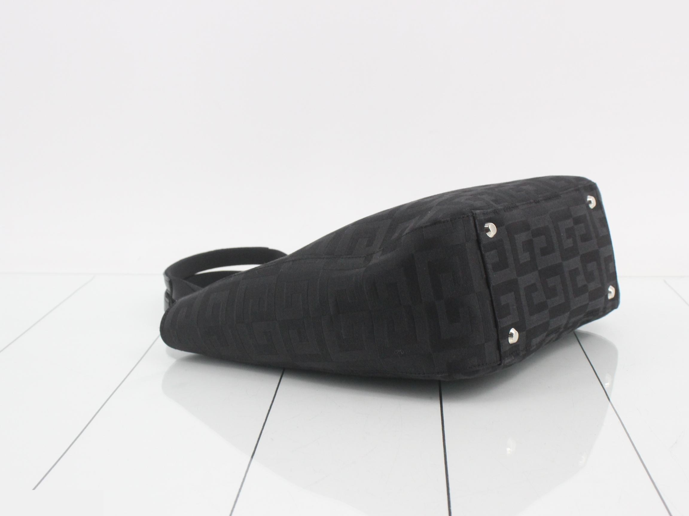 G logo handbag — view 5