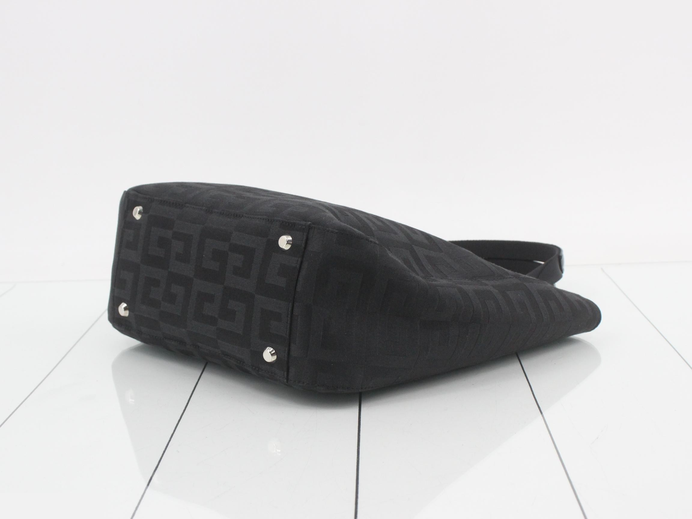 G logo handbag — view 6