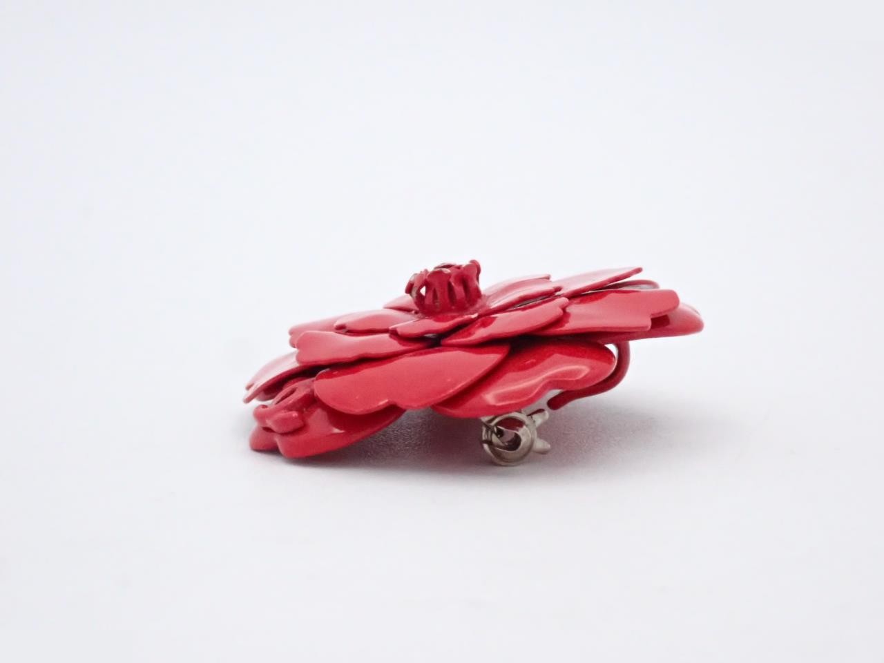 brooch — view 3