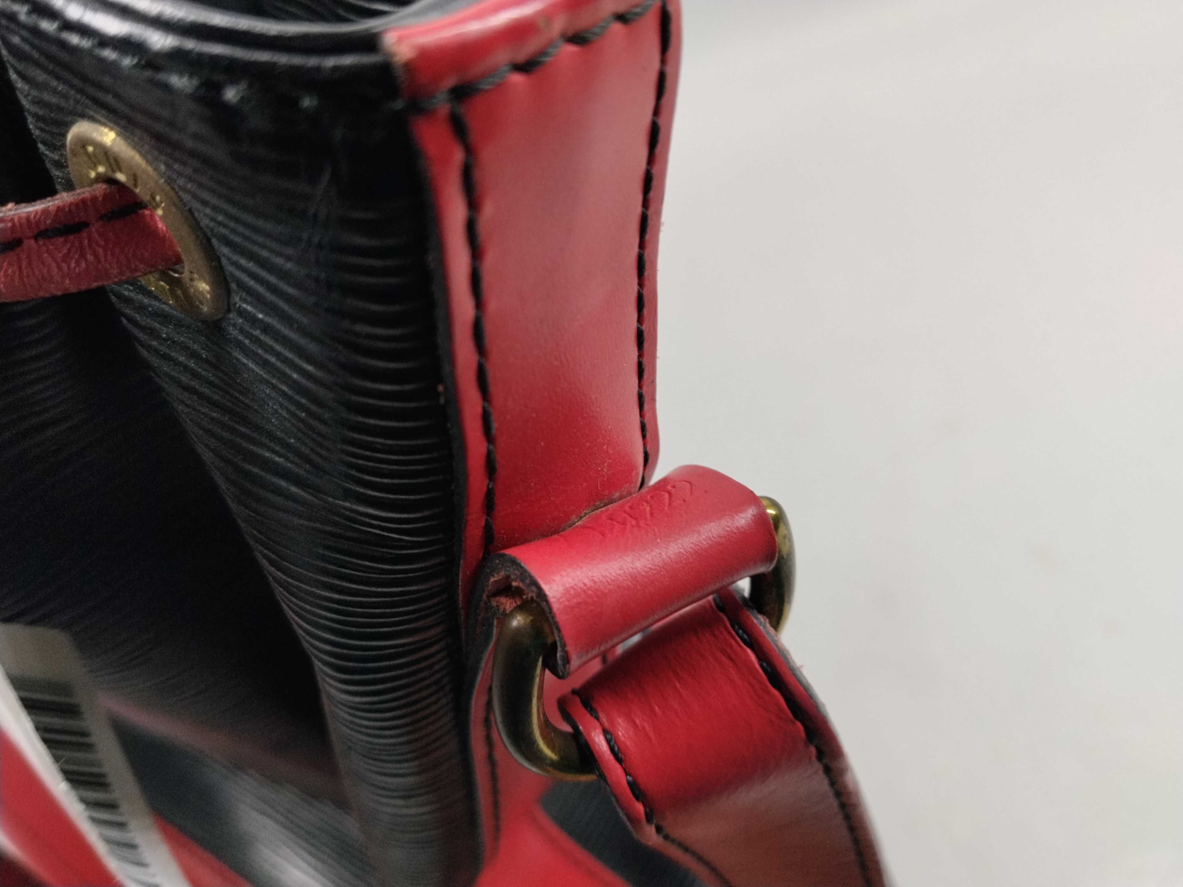 Epi Noe Bicolor Shoulder Bag — view 15