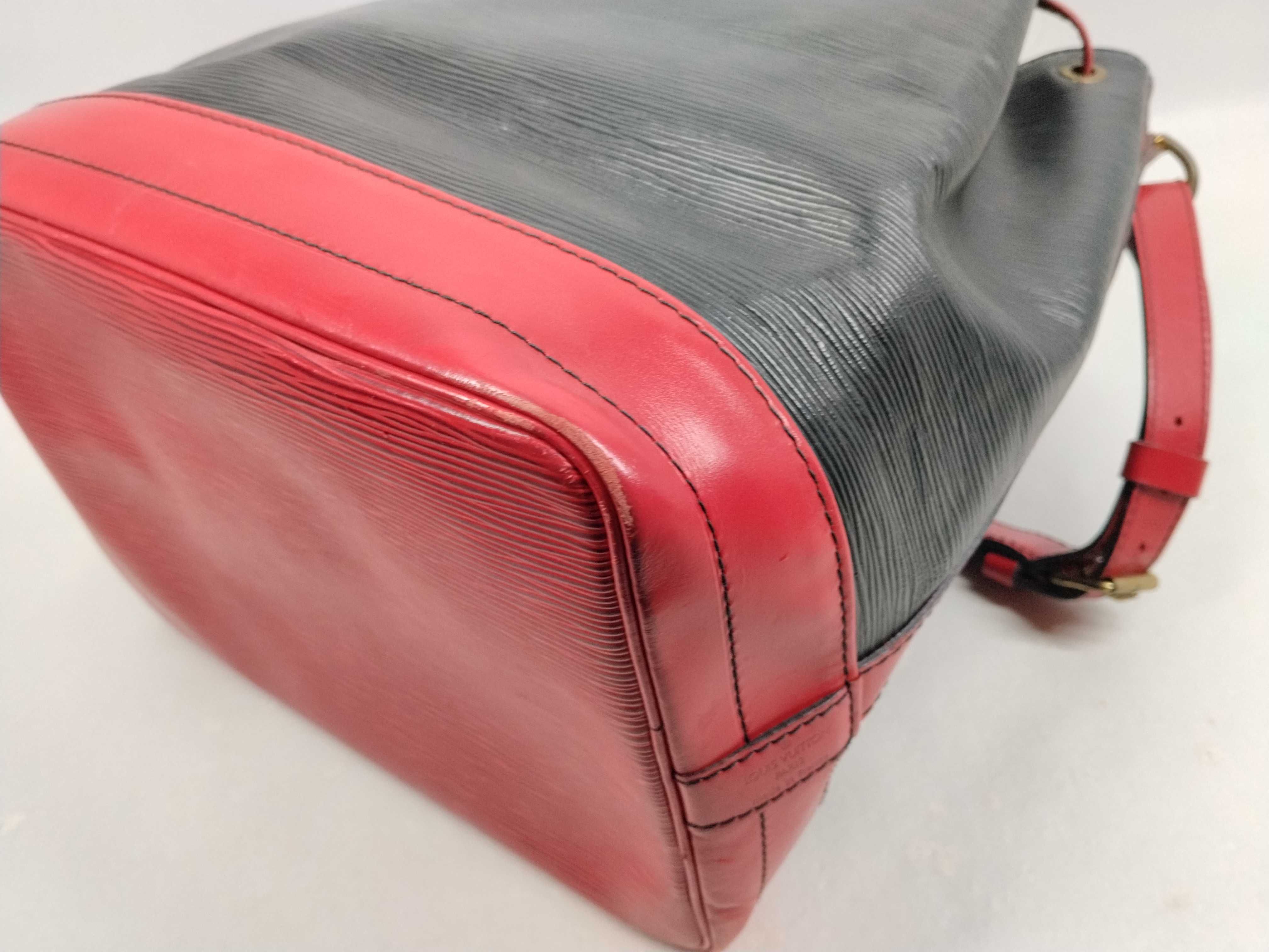 Epi Noe Bicolor Shoulder Bag — view 4