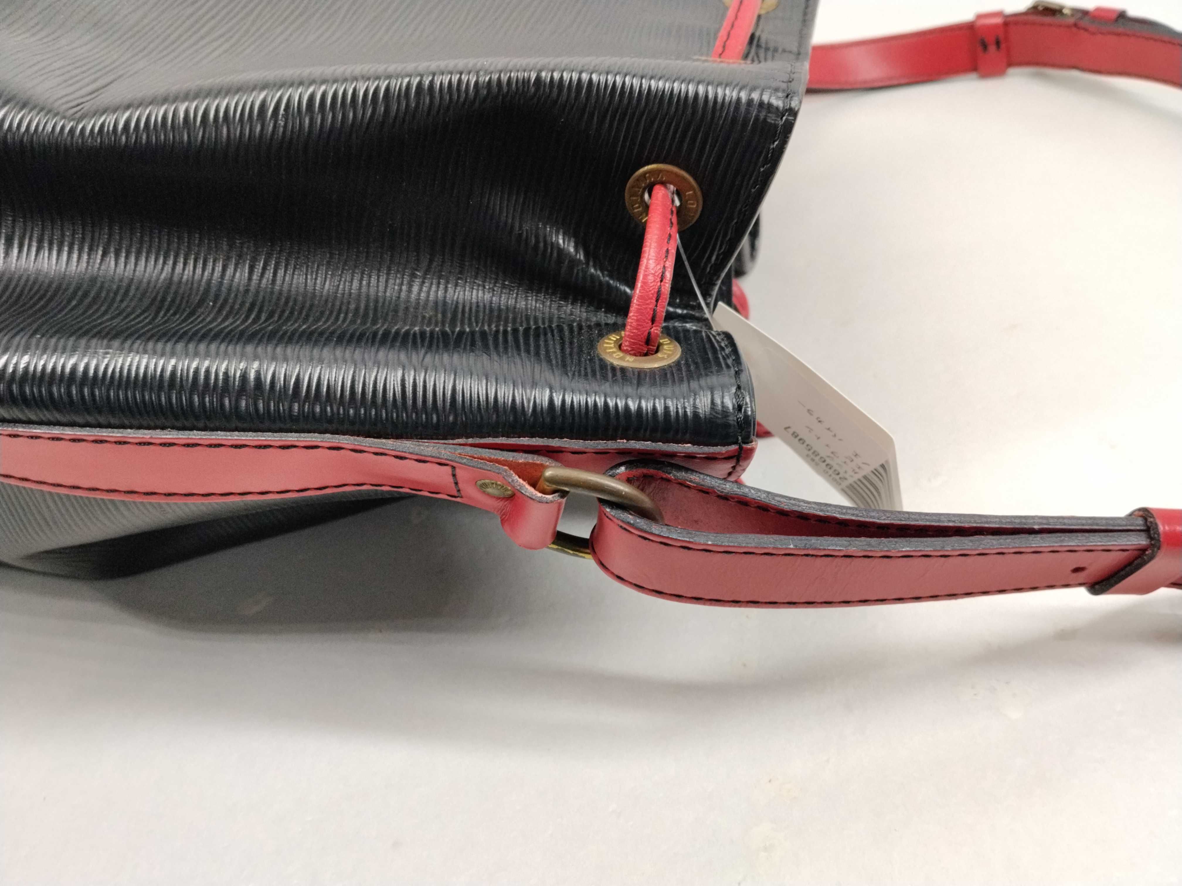 Epi Noe Bicolor Shoulder Bag — view 6