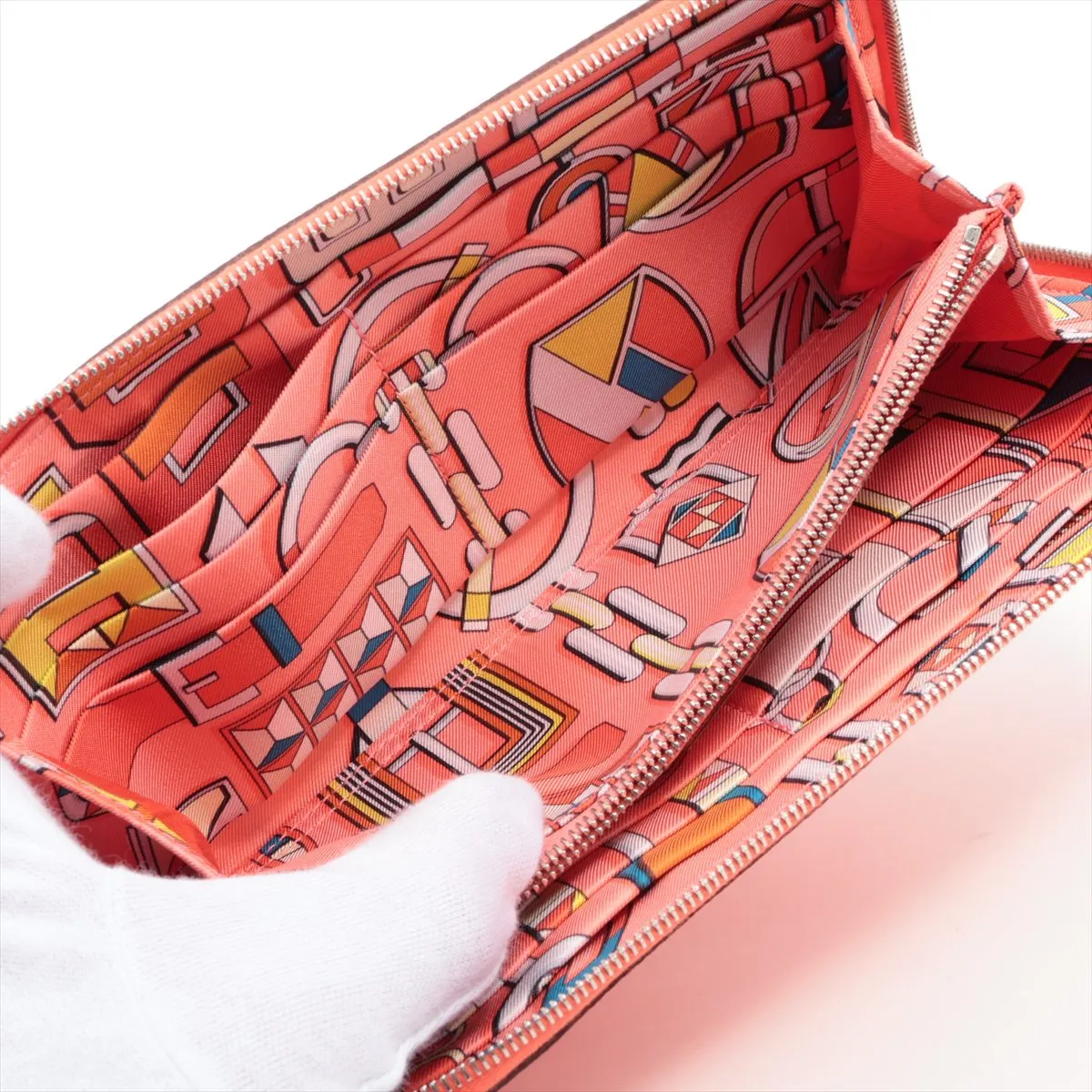 Azap Long Silk In Veau Epsom Round Zip Wallet Red Silver Hardware A: 2017 — view 5