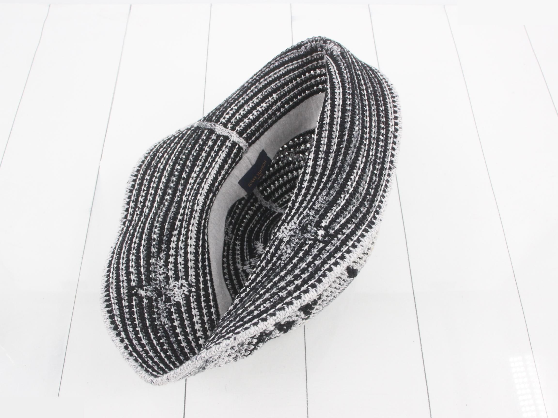 MP335S Chapeau LV Clochette Hat — view 3