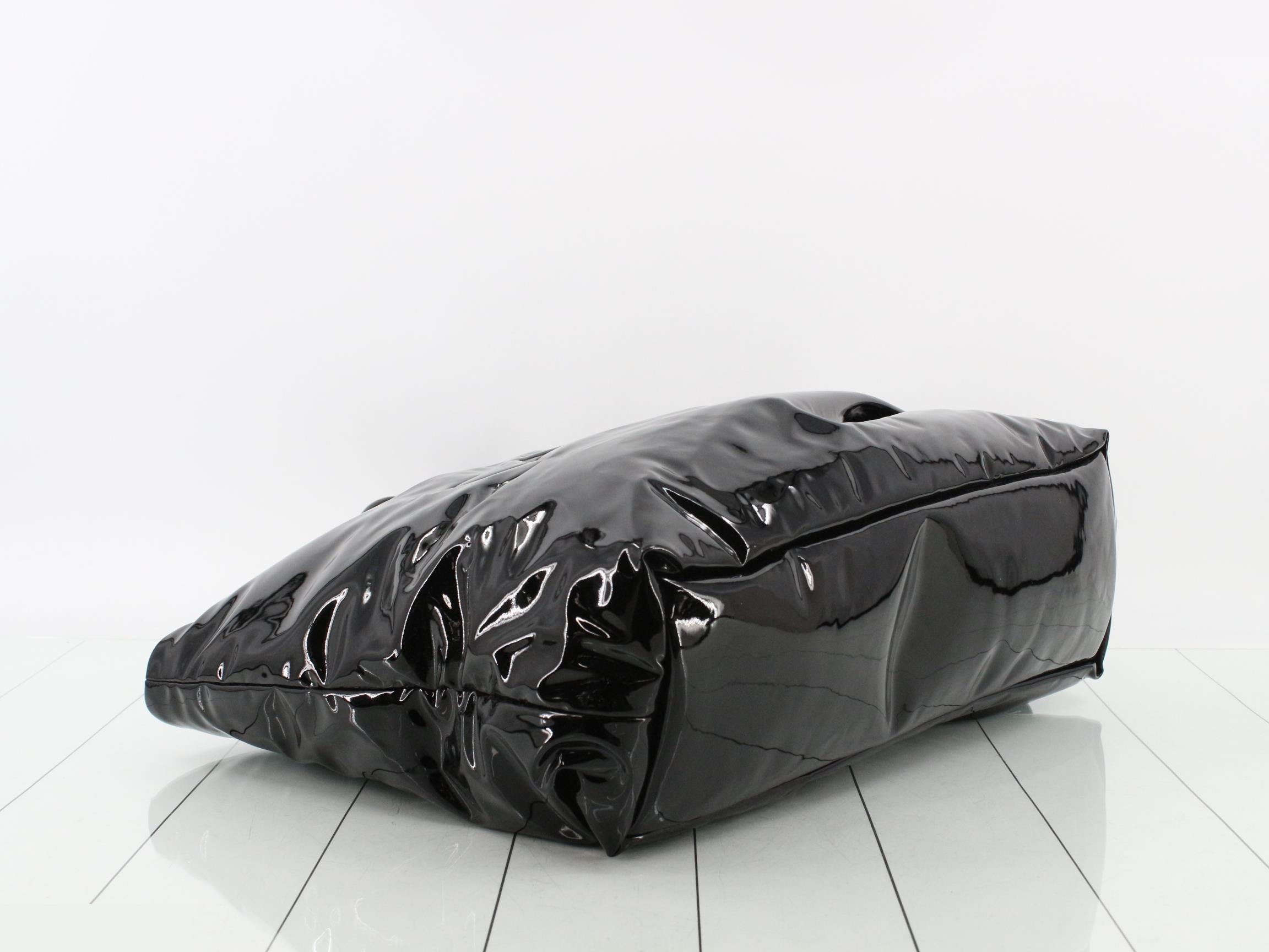 Enamel Black Wide Puffer Tote Bag with YSL Logo - Black — view 5