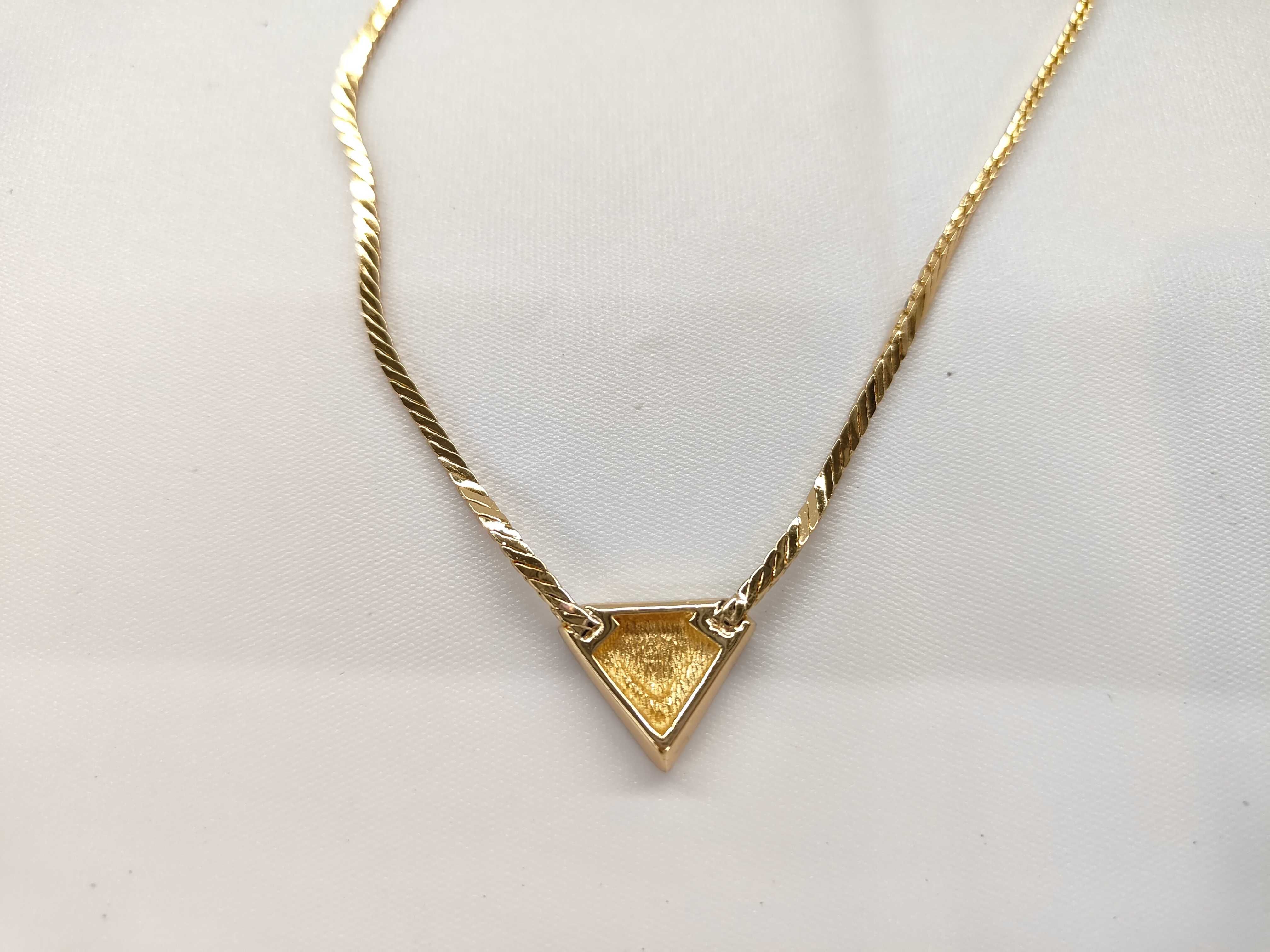 necklace — view 2