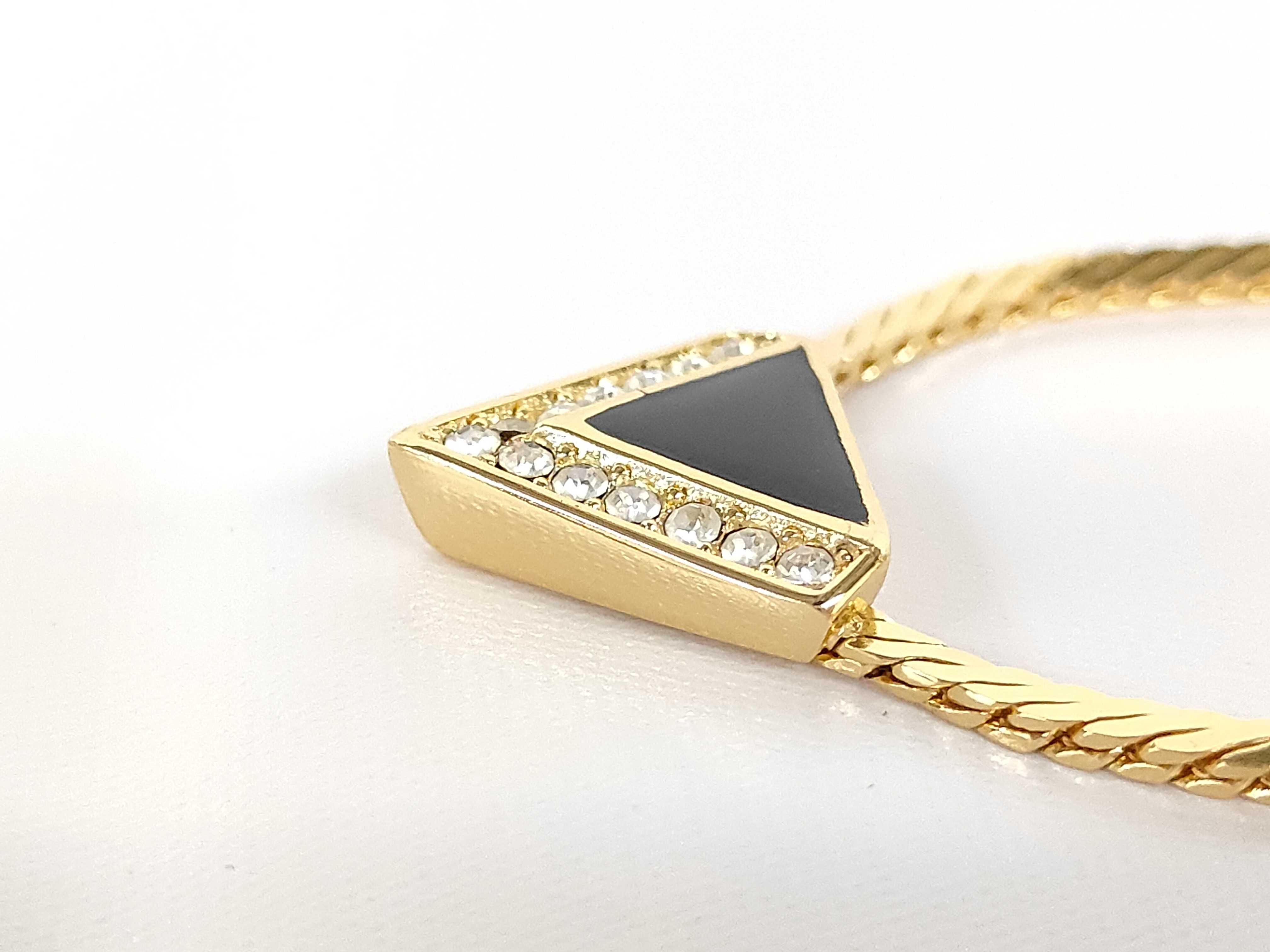 necklace — view 3