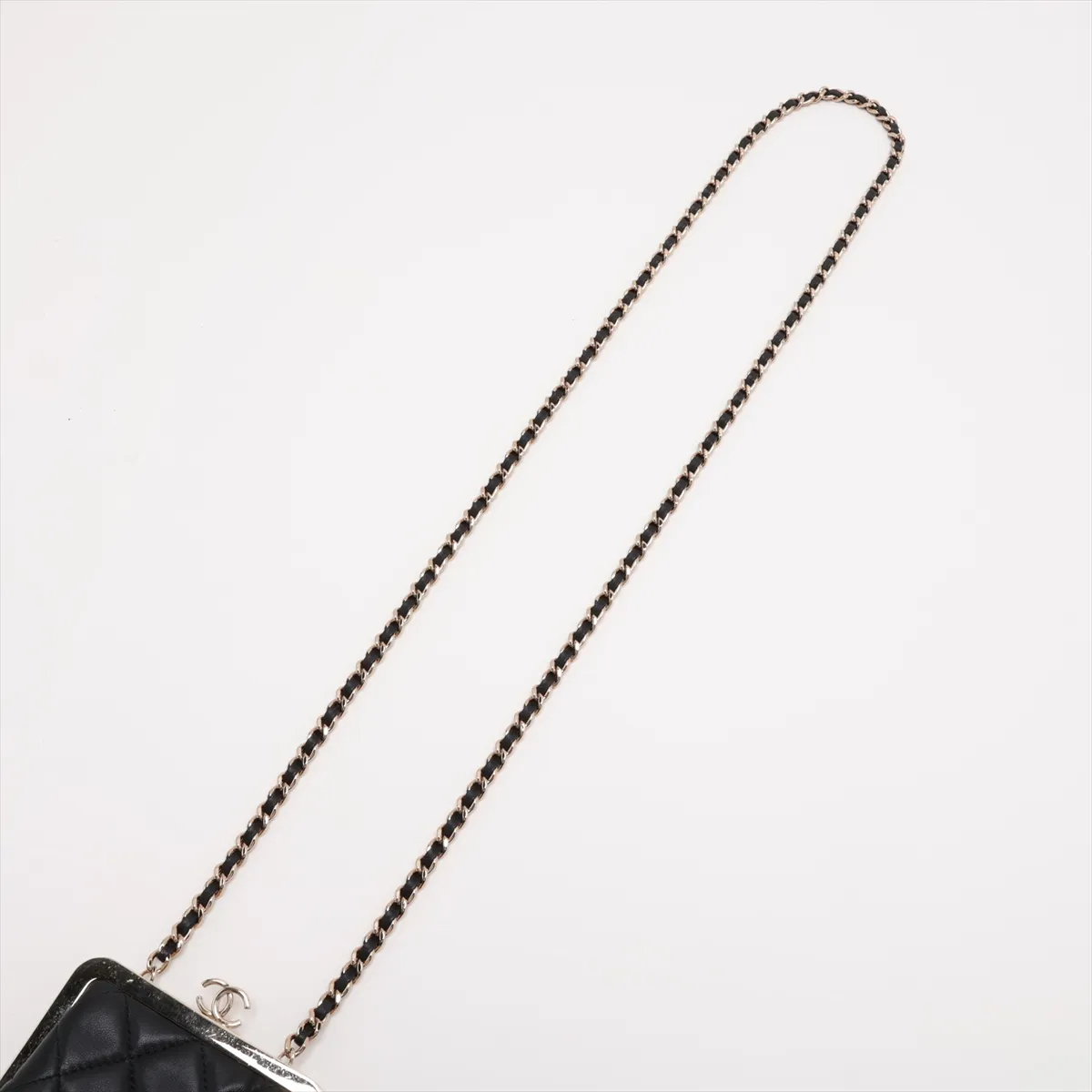 Matelassé Lambskin x Plastic Chain Shoulder Bag, Kiss Closure, Black with Gold Hardware, 31771612, Serial Number 31 — view 5