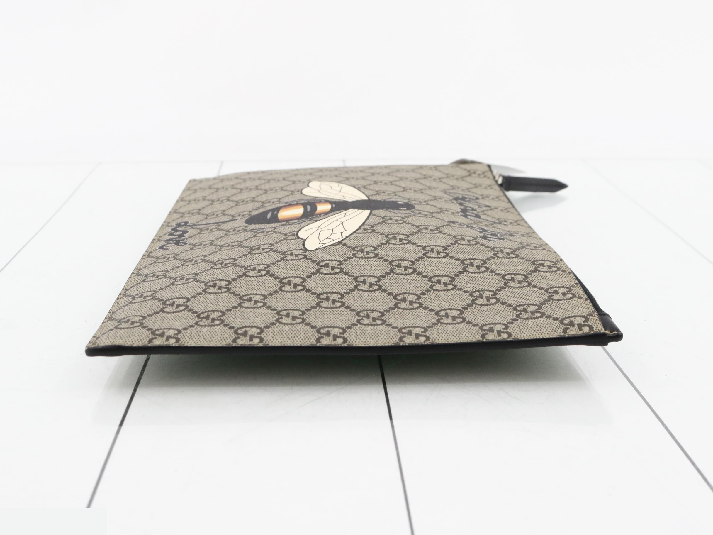 GG Supreme Bee Motif Clutch Bag — view 3