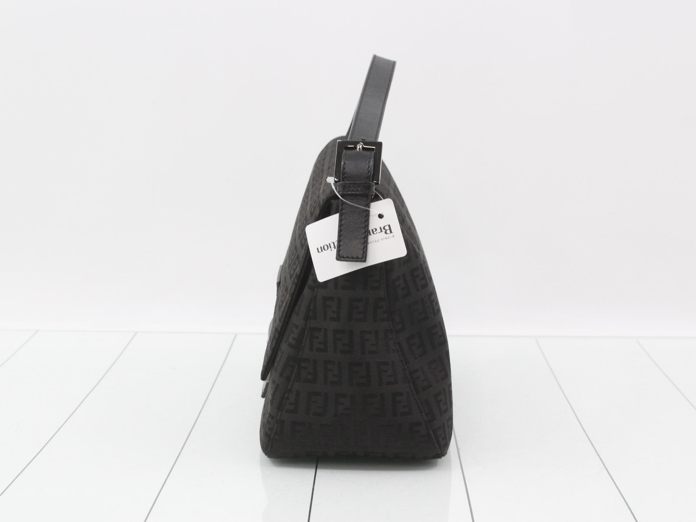 Mamma Bucket Shoulder Bag, Canvas, Black — view 3