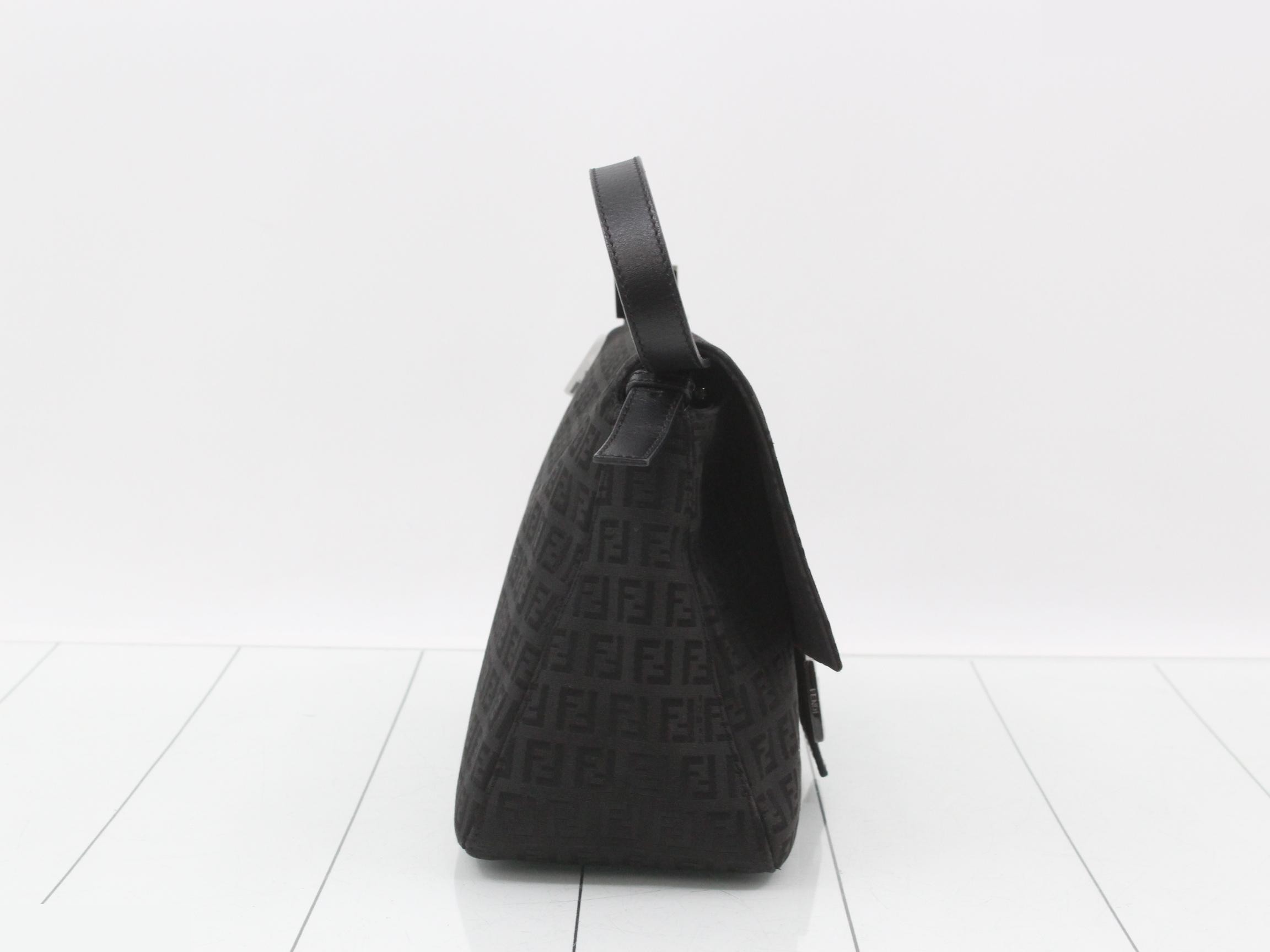 Mamma Bucket Shoulder Bag, Canvas, Black — view 4