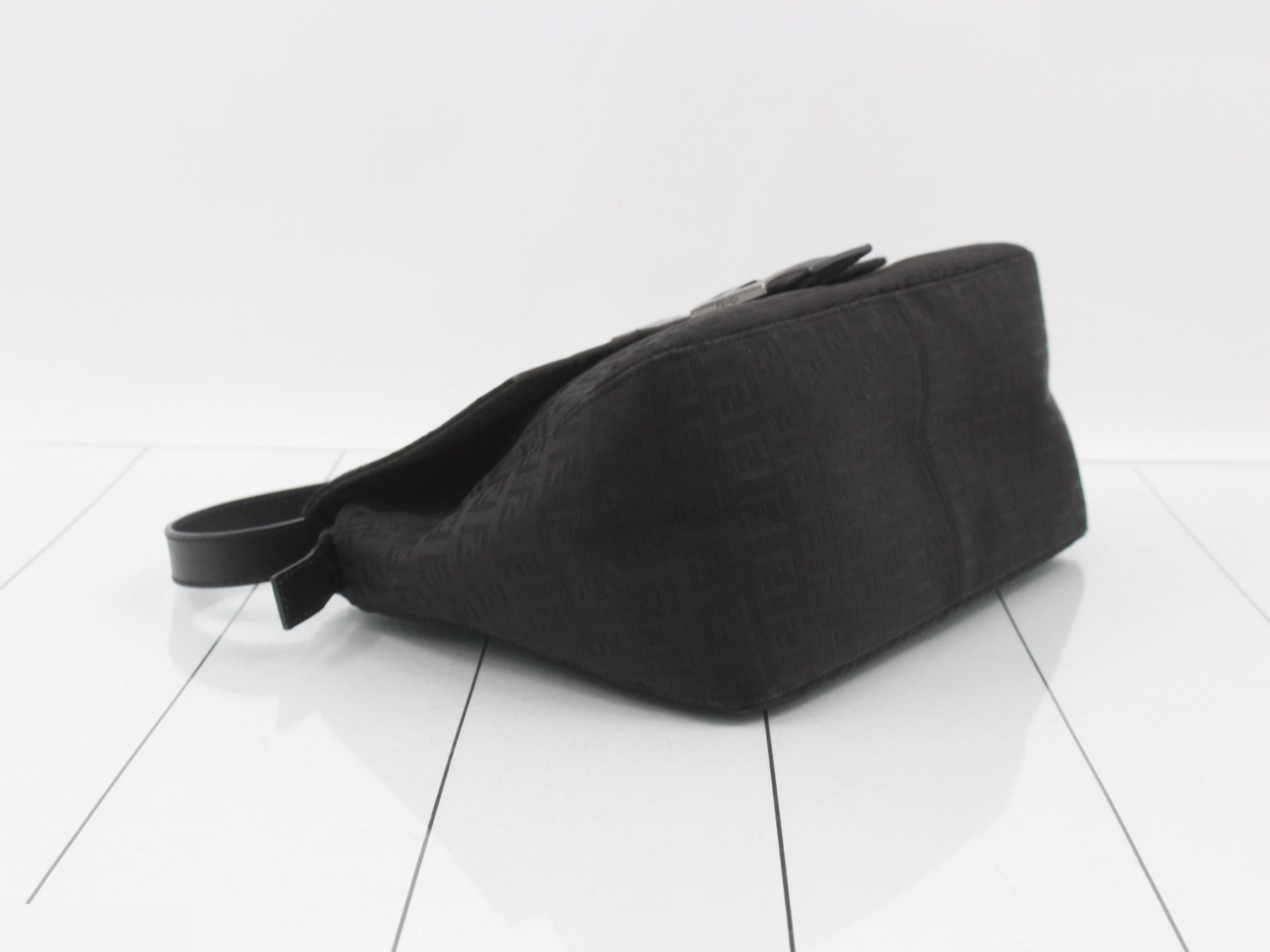 Mamma Bucket Shoulder Bag, Canvas, Black — view 5