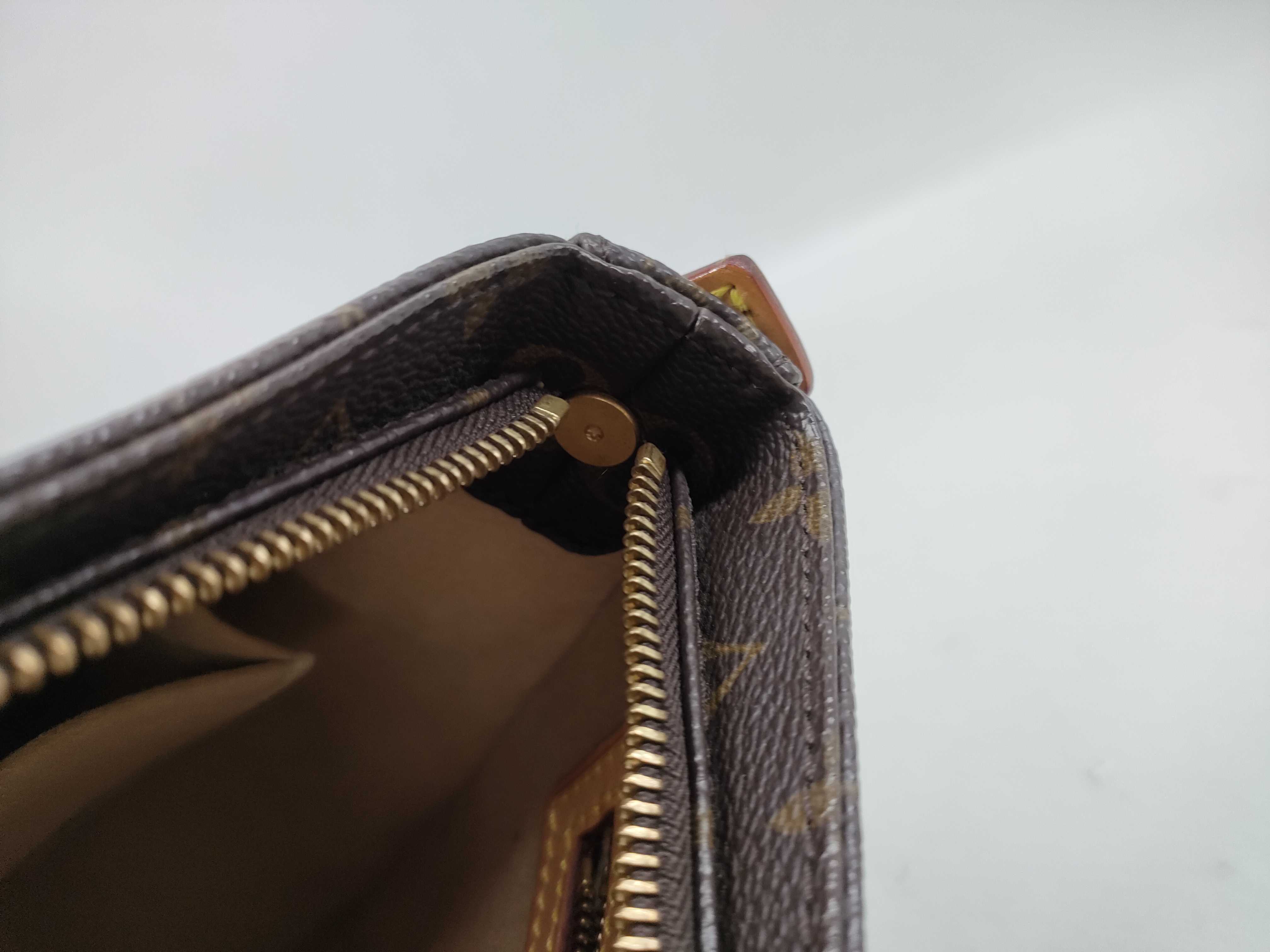 Monogram M51146 Looping MM Shoulder Bag — view 11