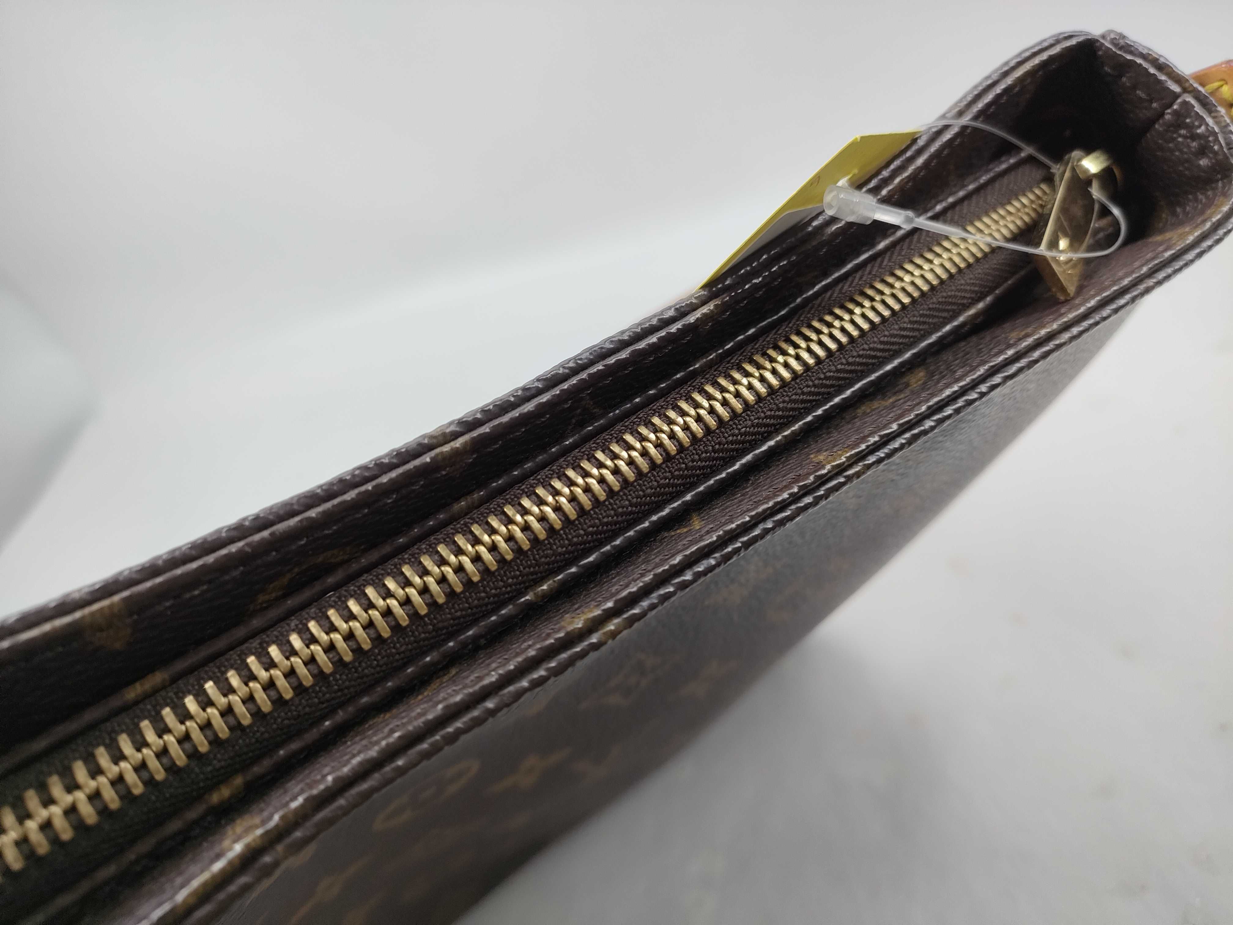 Monogram M51146 Looping MM Shoulder Bag — view 8