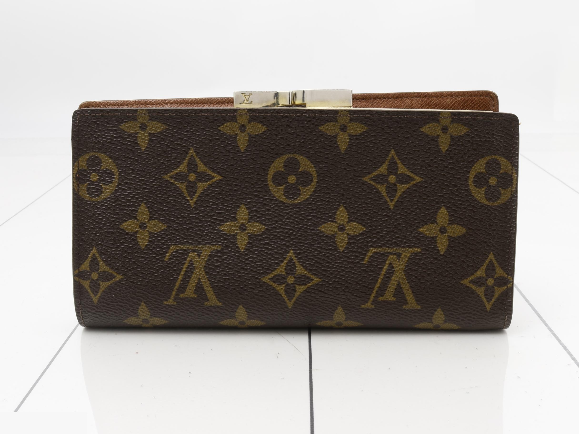Continental Clutch, Clasp Closure, Long Wallet — view 2