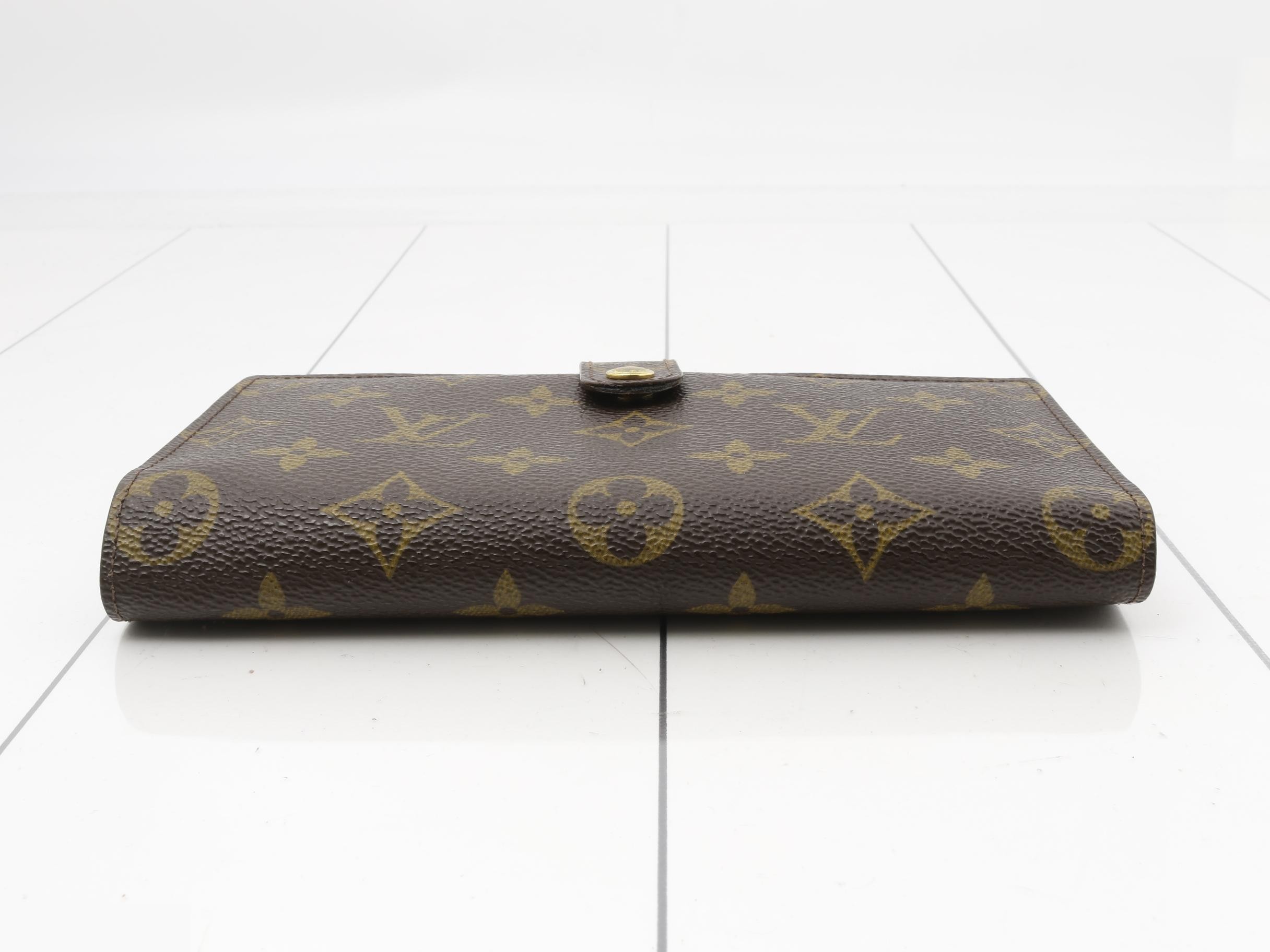 Continental Clutch, Clasp Closure, Long Wallet — view 3