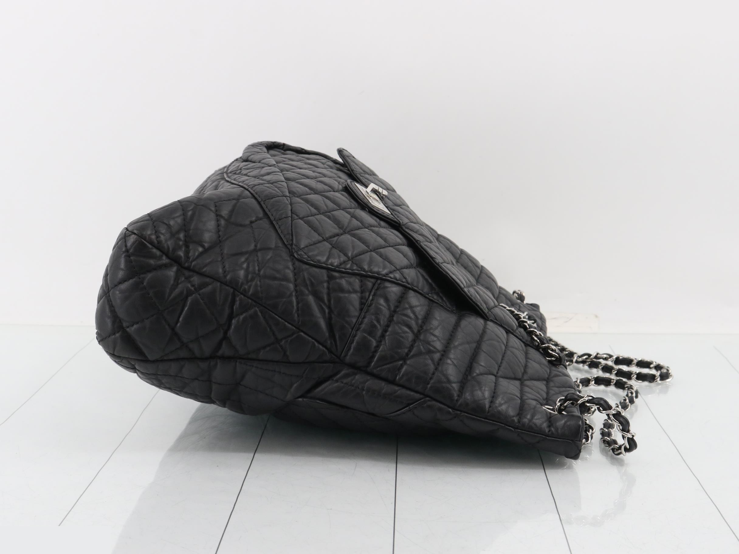 Leather, 2.55mm hardware, 2-way chain tote/double chain shoulder bag, black. — view 3