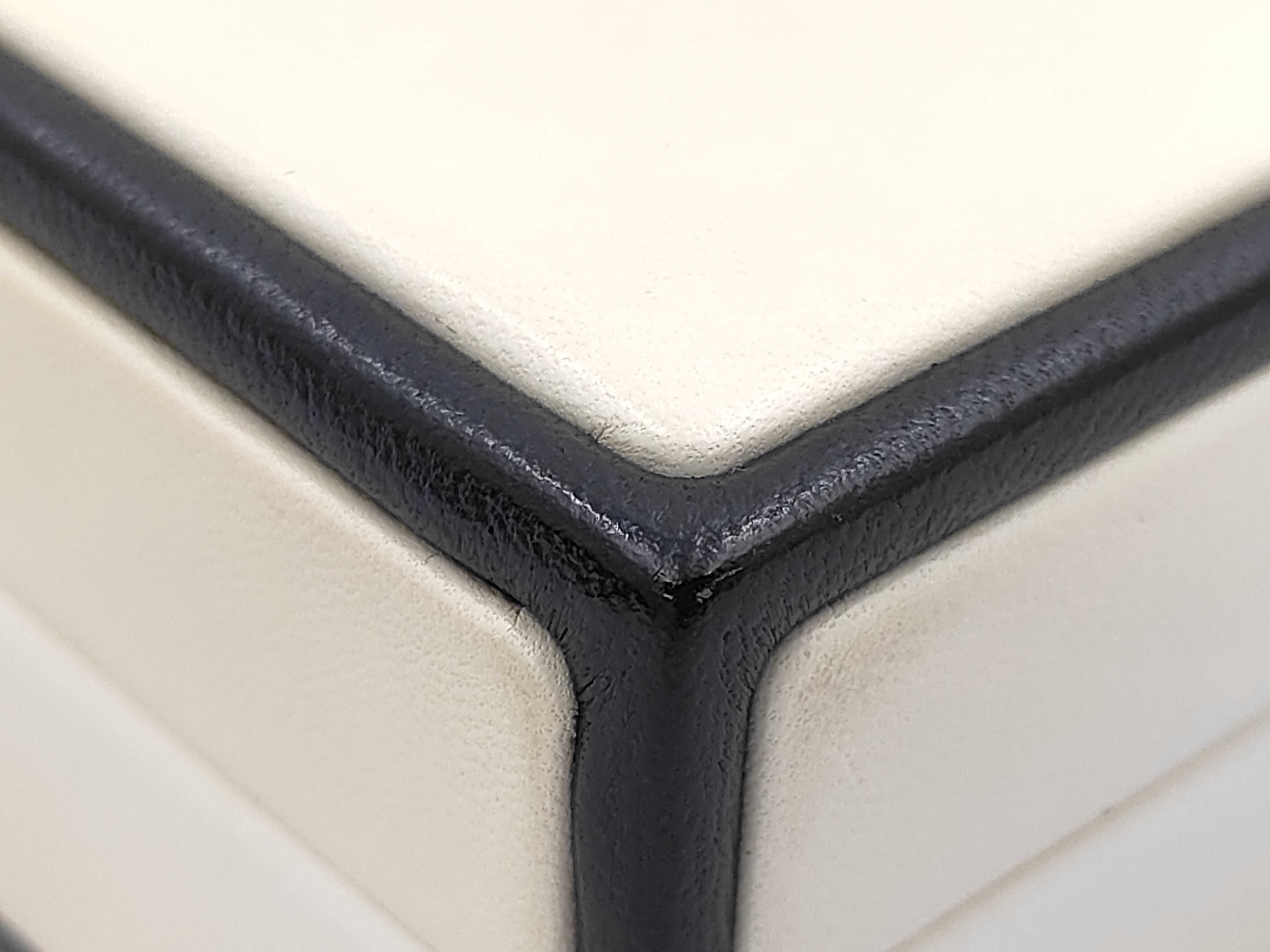 Perfume No. 5 Chain Shoulder Bag (No. 31 series) — view 6