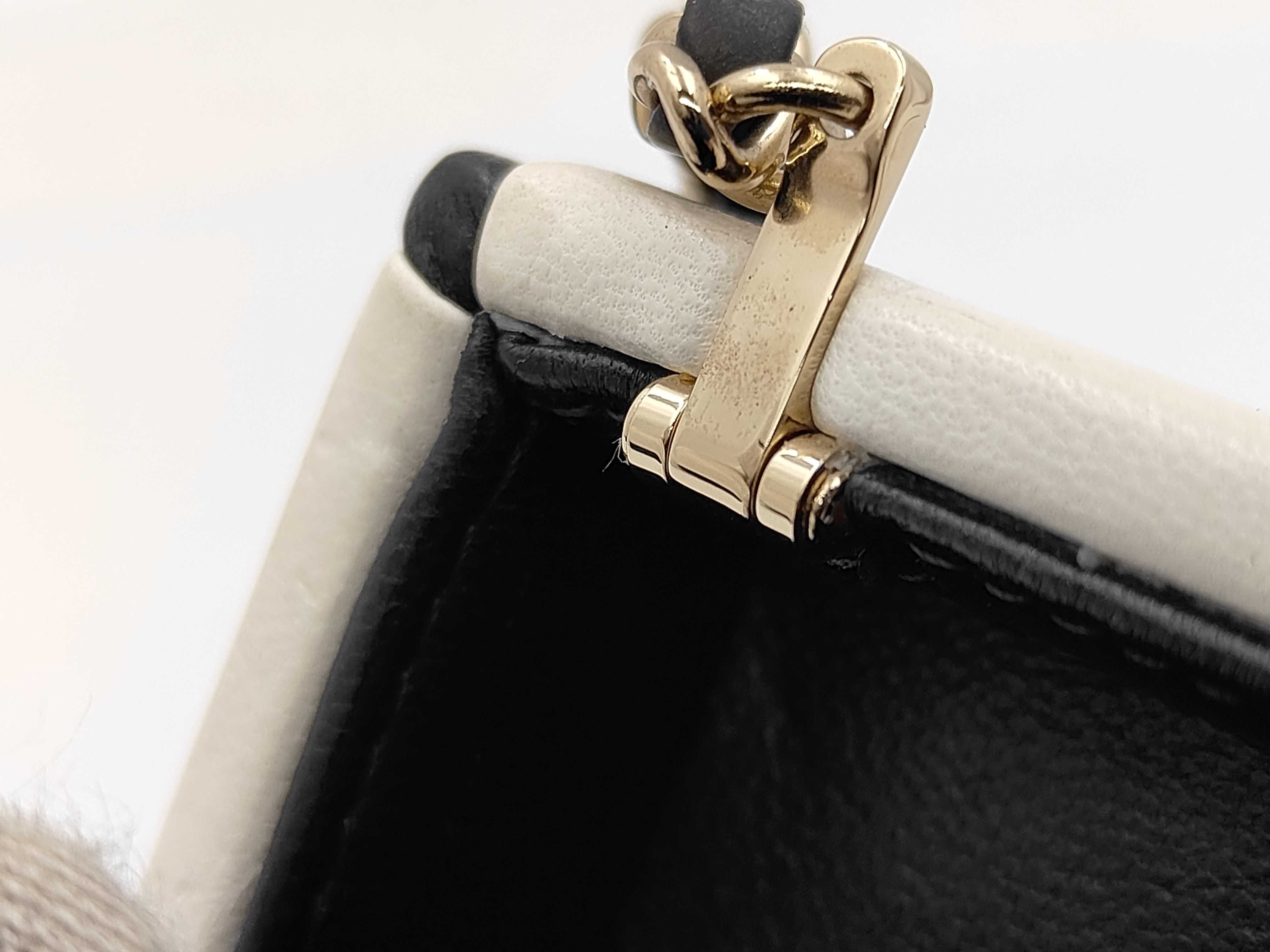 Perfume No. 5 Chain Shoulder Bag (No. 31 series) — view 7