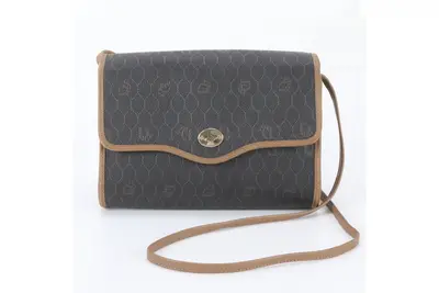 Honeycomb pattern leather shoulder bag, crossbody bag.