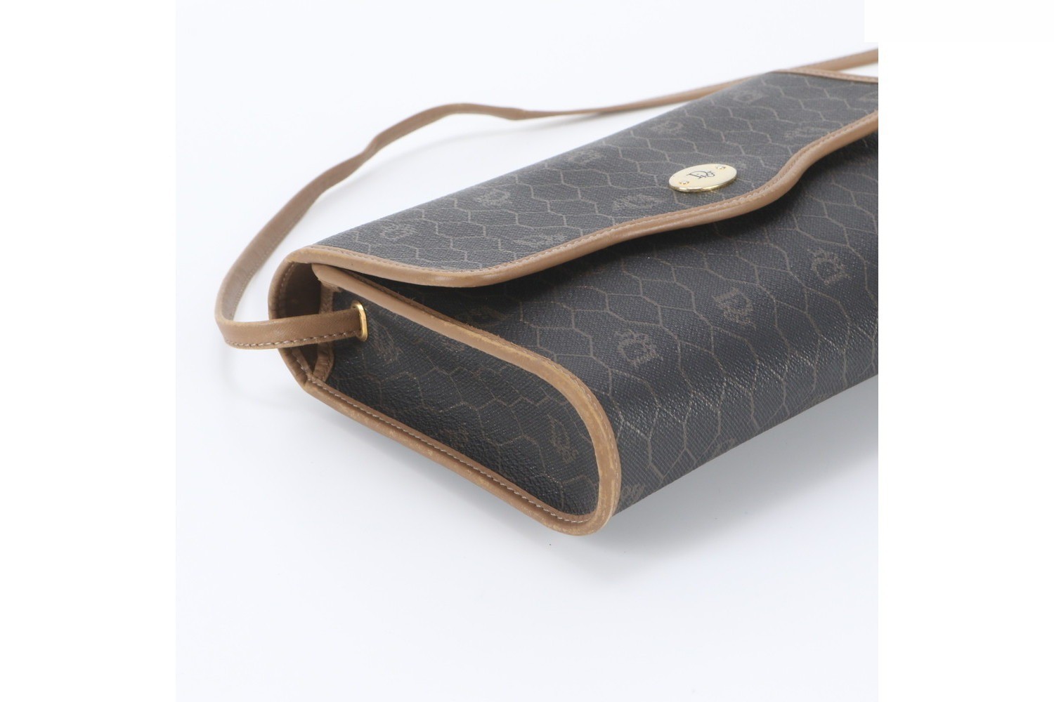 Honeycomb pattern leather shoulder bag, crossbody bag. — view 5