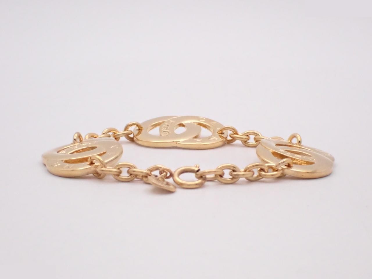 Double Circle Bracelet - Wrist circumference approximately 19 cm — view 2