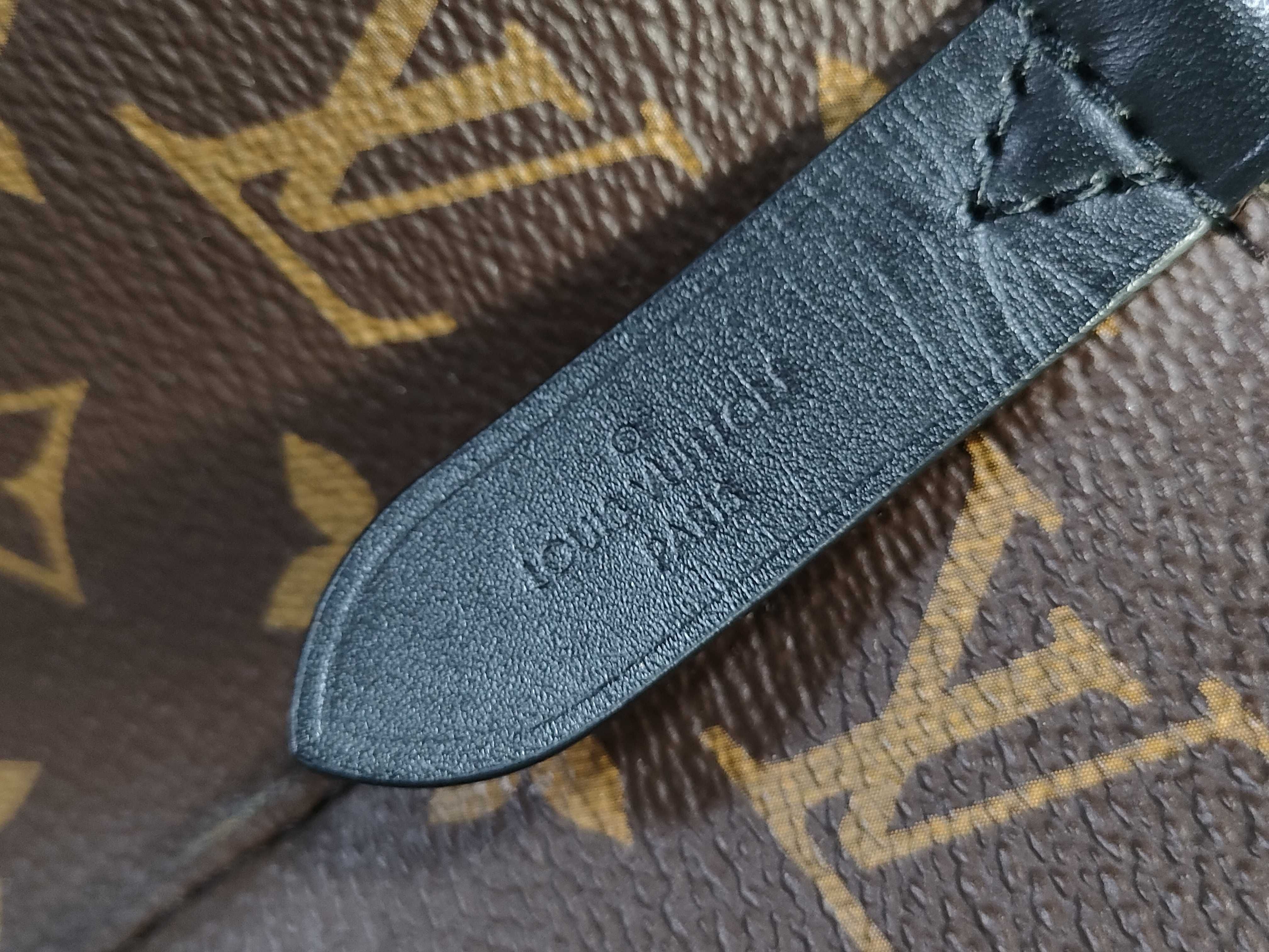Monogram NeoNoe MM M44020 Shoulder Bag — view 11