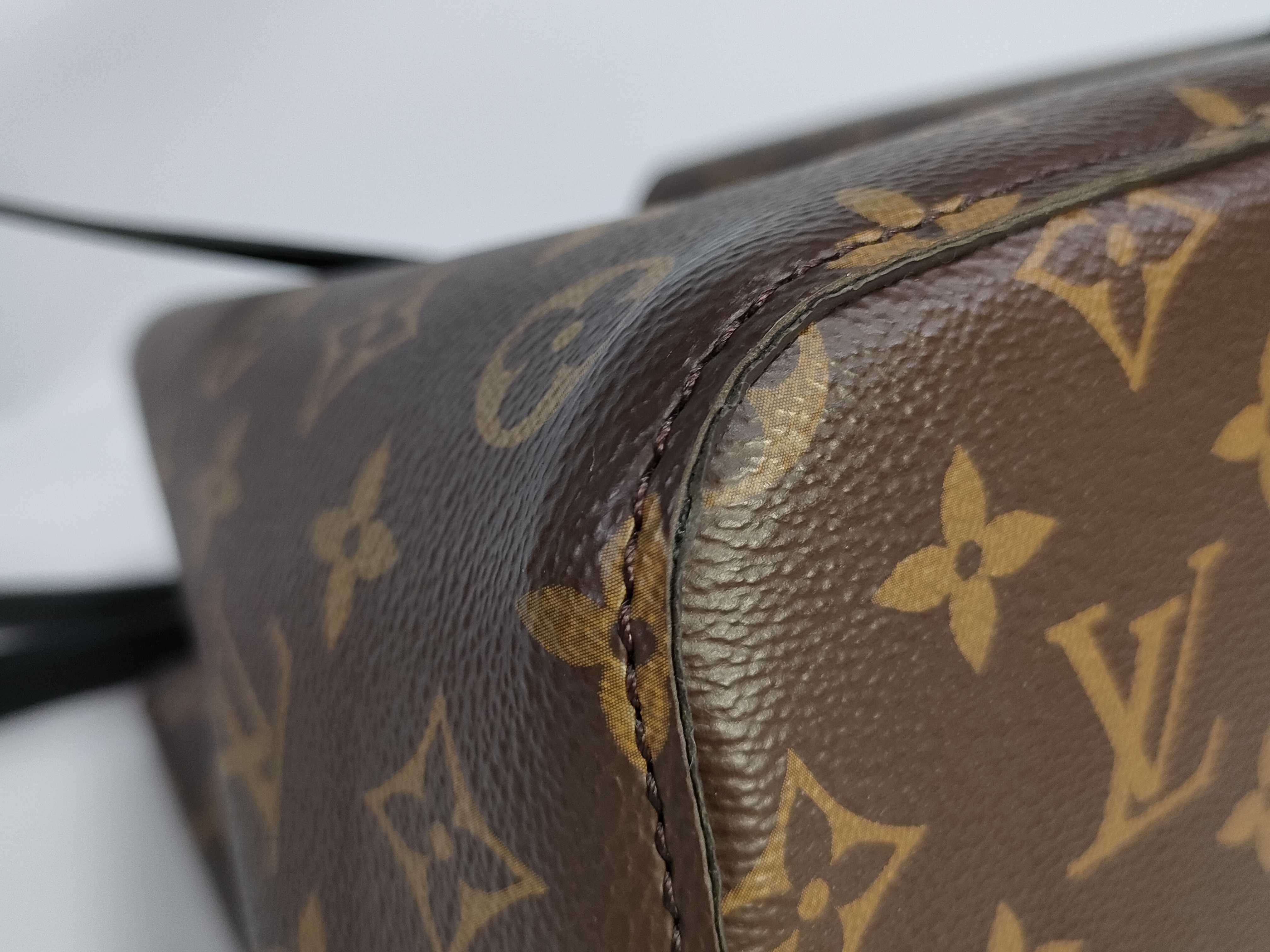 Monogram NeoNoe MM M44020 Shoulder Bag — view 6