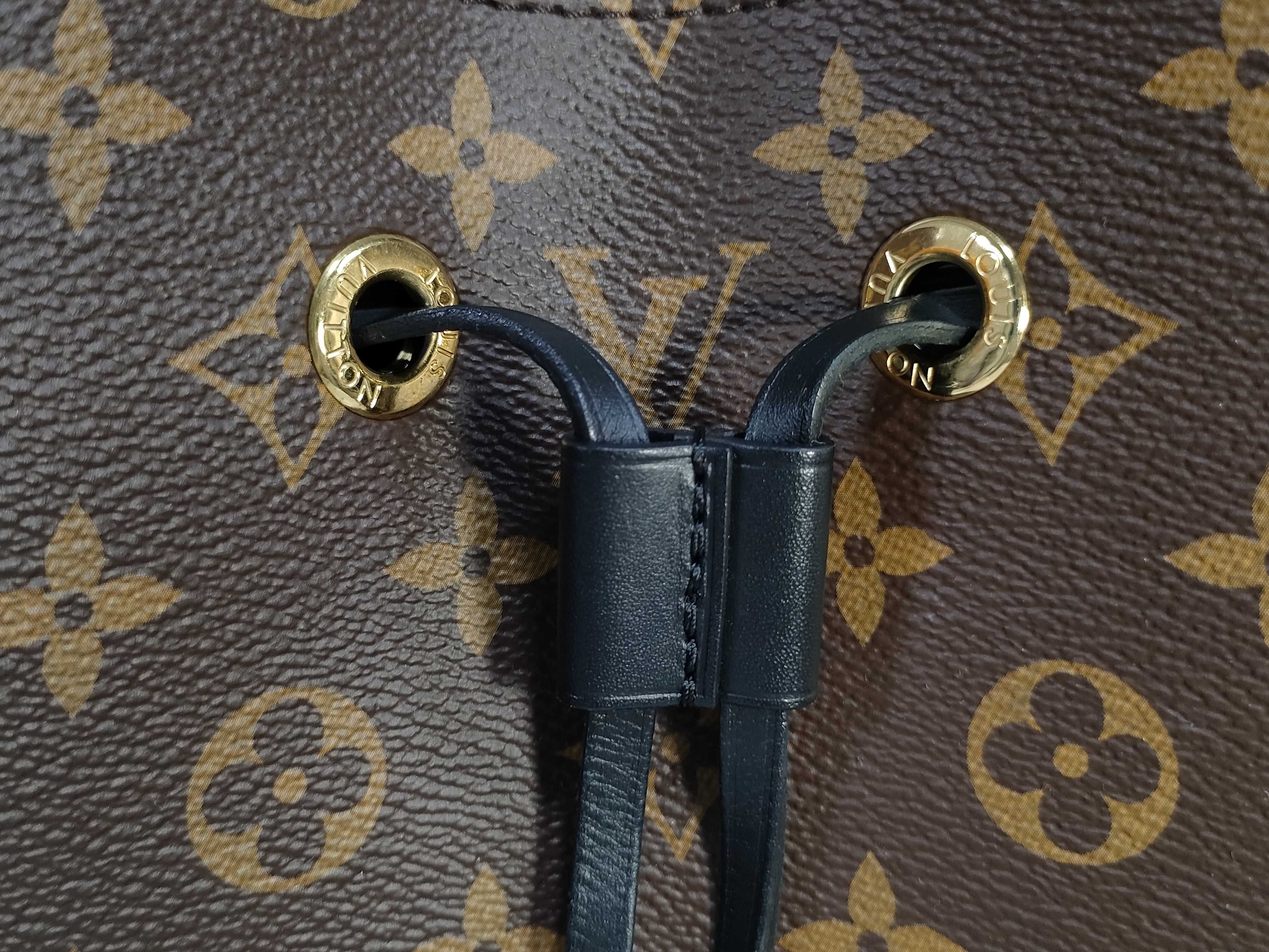 Monogram NeoNoe MM M44020 Shoulder Bag — view 8
