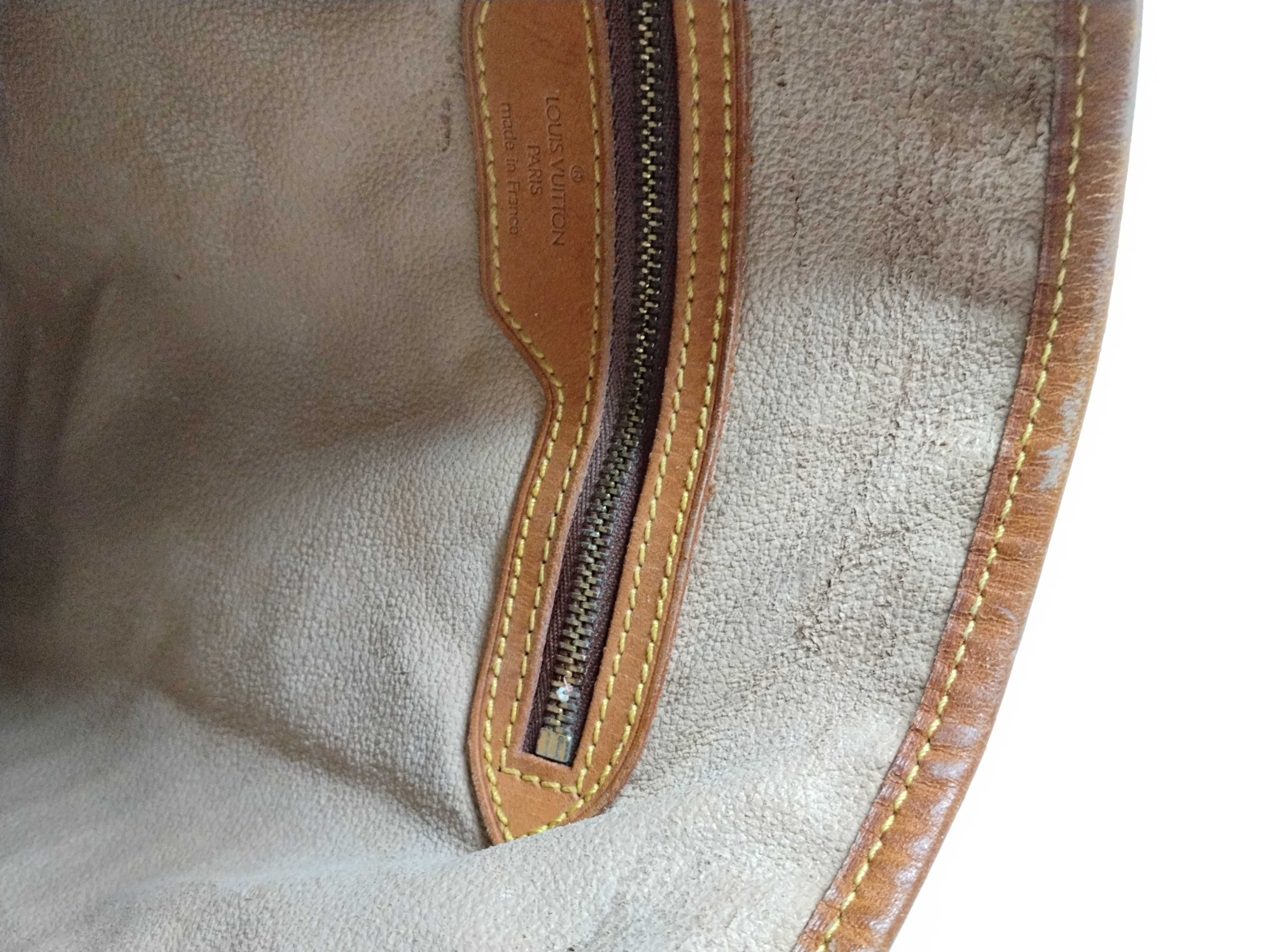 Monogram M42236 Bucket GM Tote Bag (without pouch) — view 11