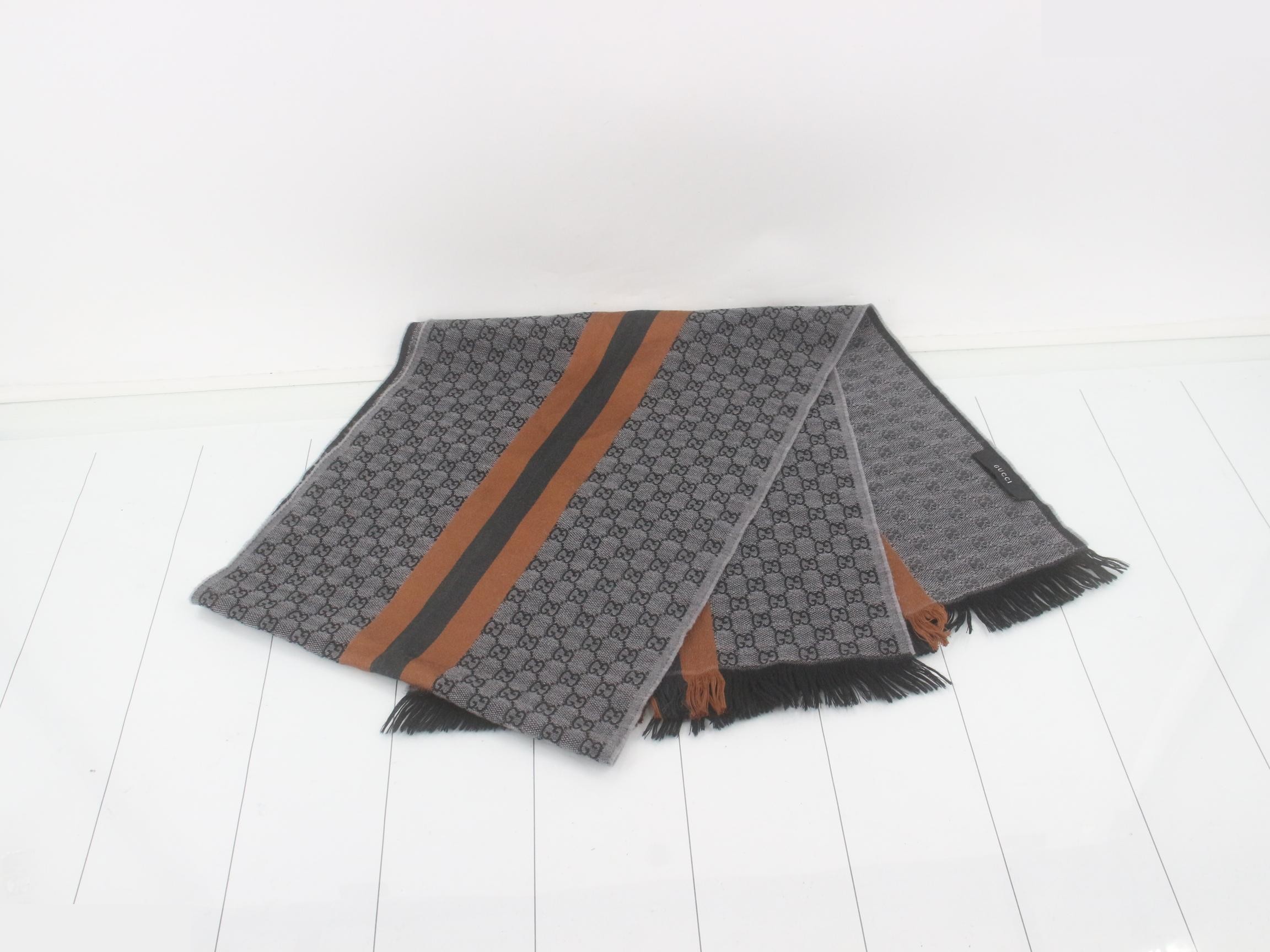 GG pattern scarf, gray — view 3