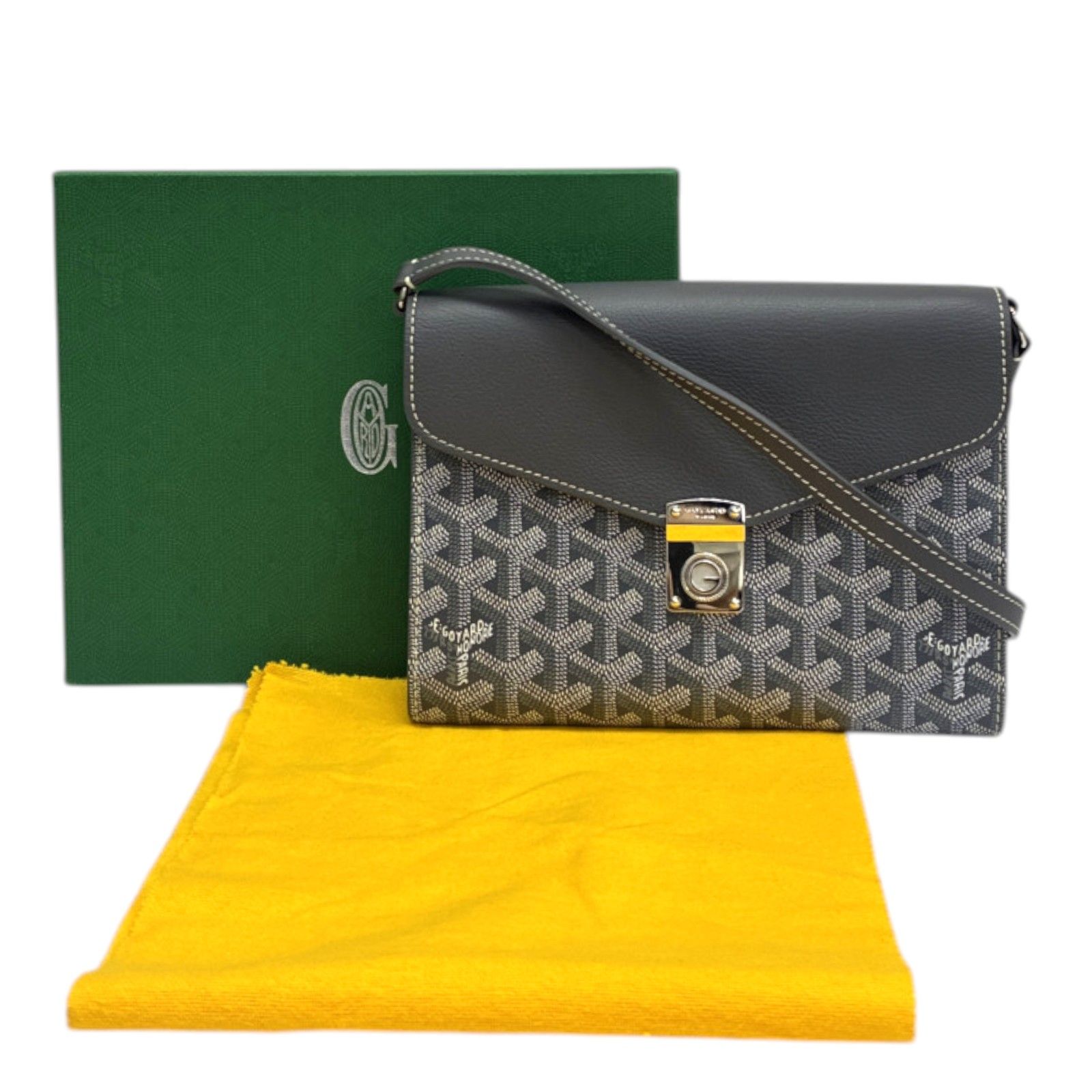 Chypre Shoulder Bag — view 8