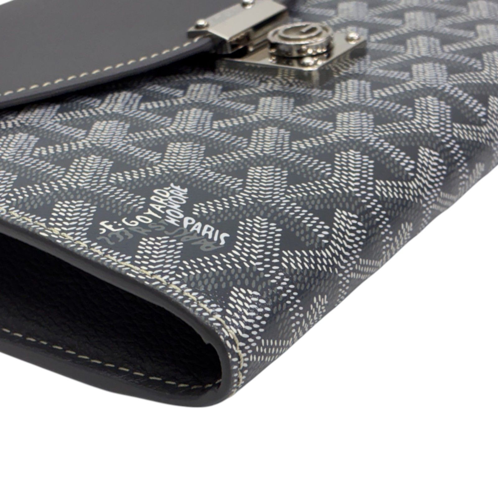 Chypre Shoulder Bag — view 9