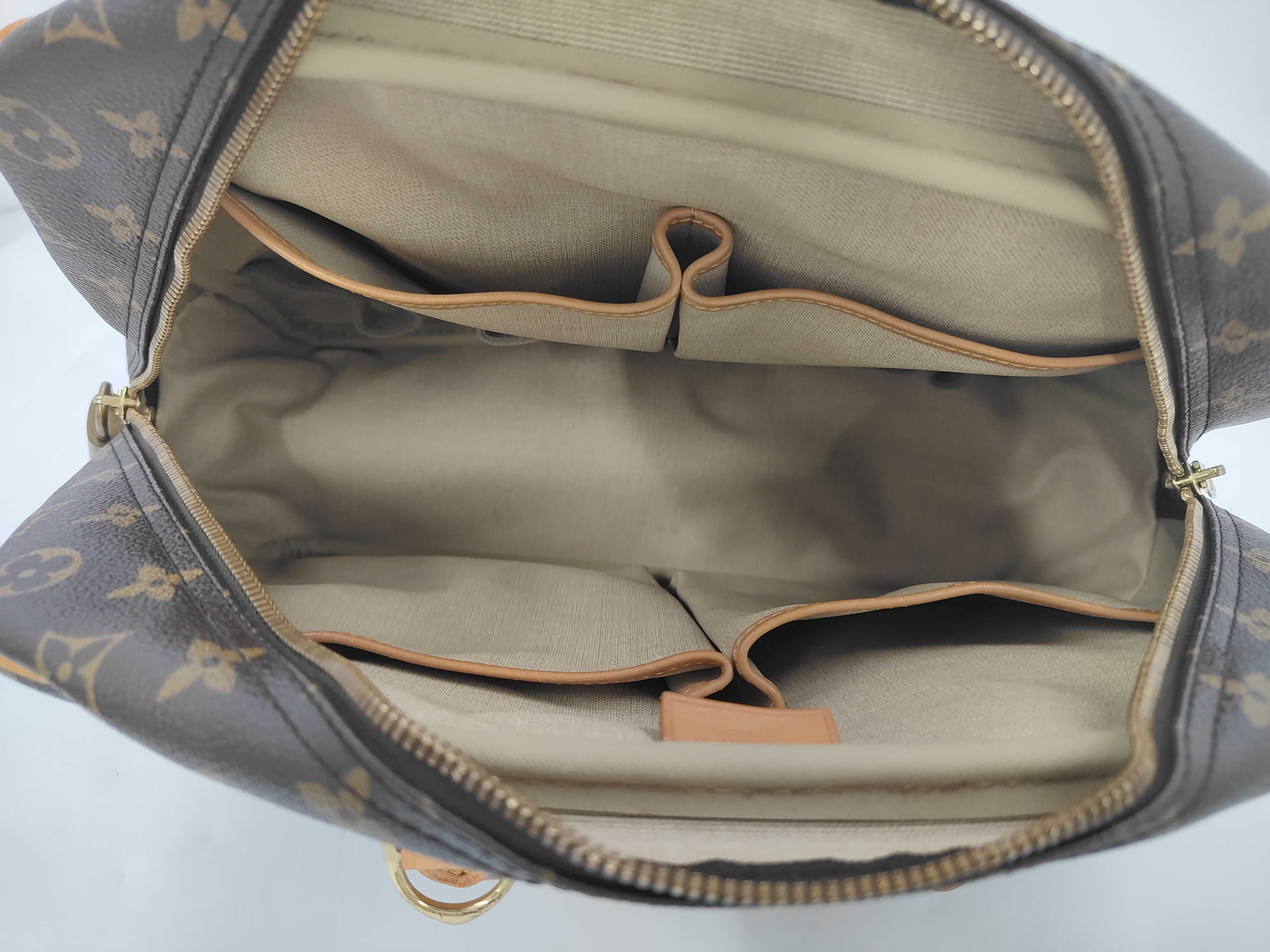 LV Monogram Deauville Handbag — view 9
