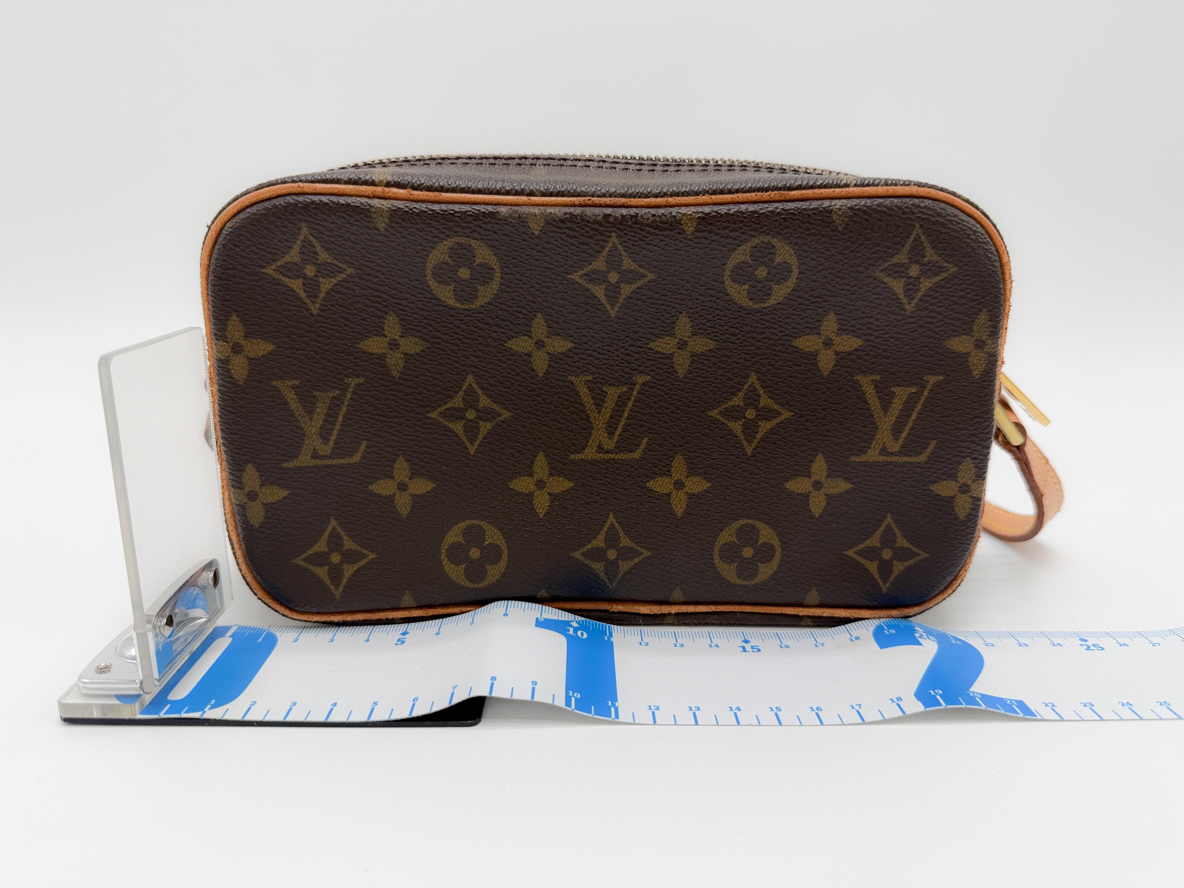 Monogram M5118 Pochette Cite Shoulder Bag (No stickiness) — view 2