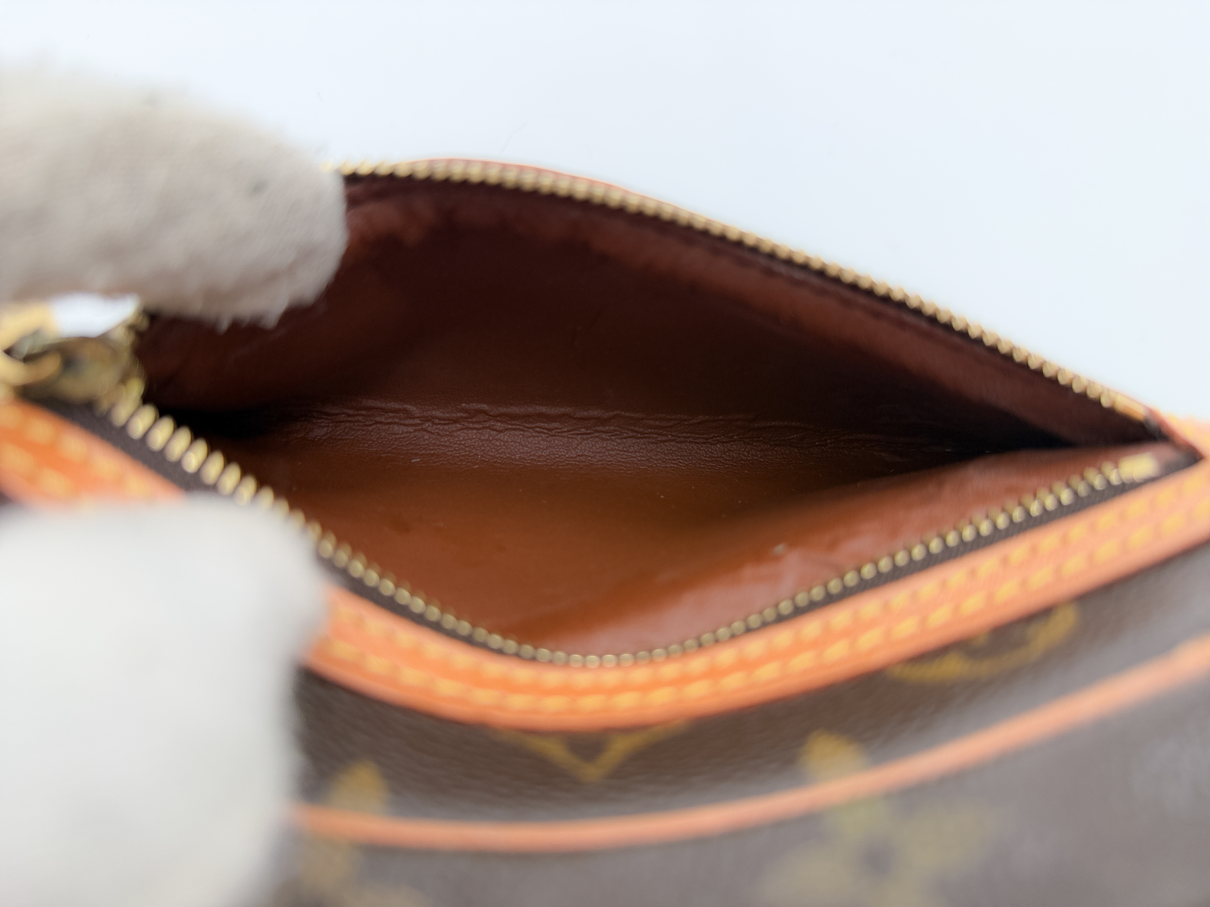 Monogram M5118 Pochette Cite Shoulder Bag (No stickiness) — view 10